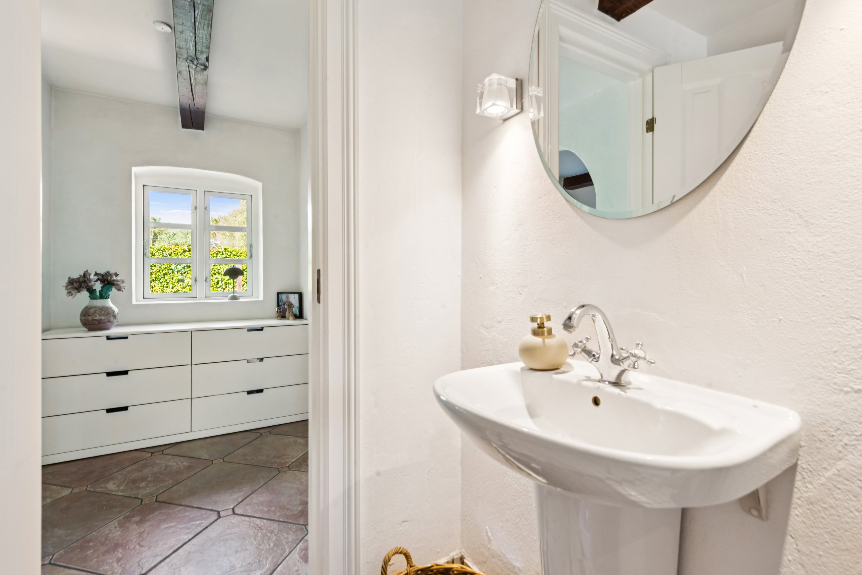 Fremhævet badeværelse billede i fuldskærmstilstand. Billede af Lillegade 33, 2670 Greve