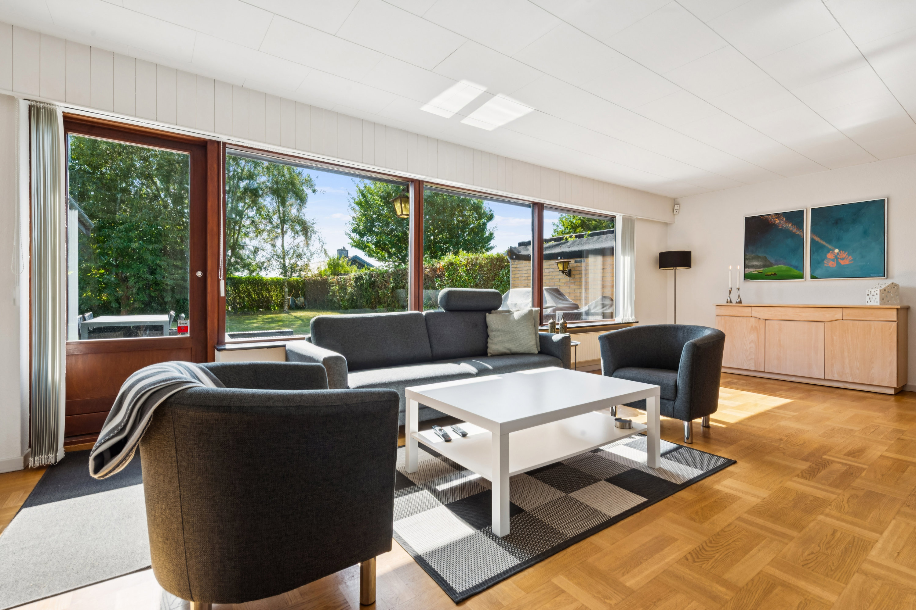 Fremhævet stue billede i fuldskærmstilstand. Billede af Rørager 9, 2670 Greve