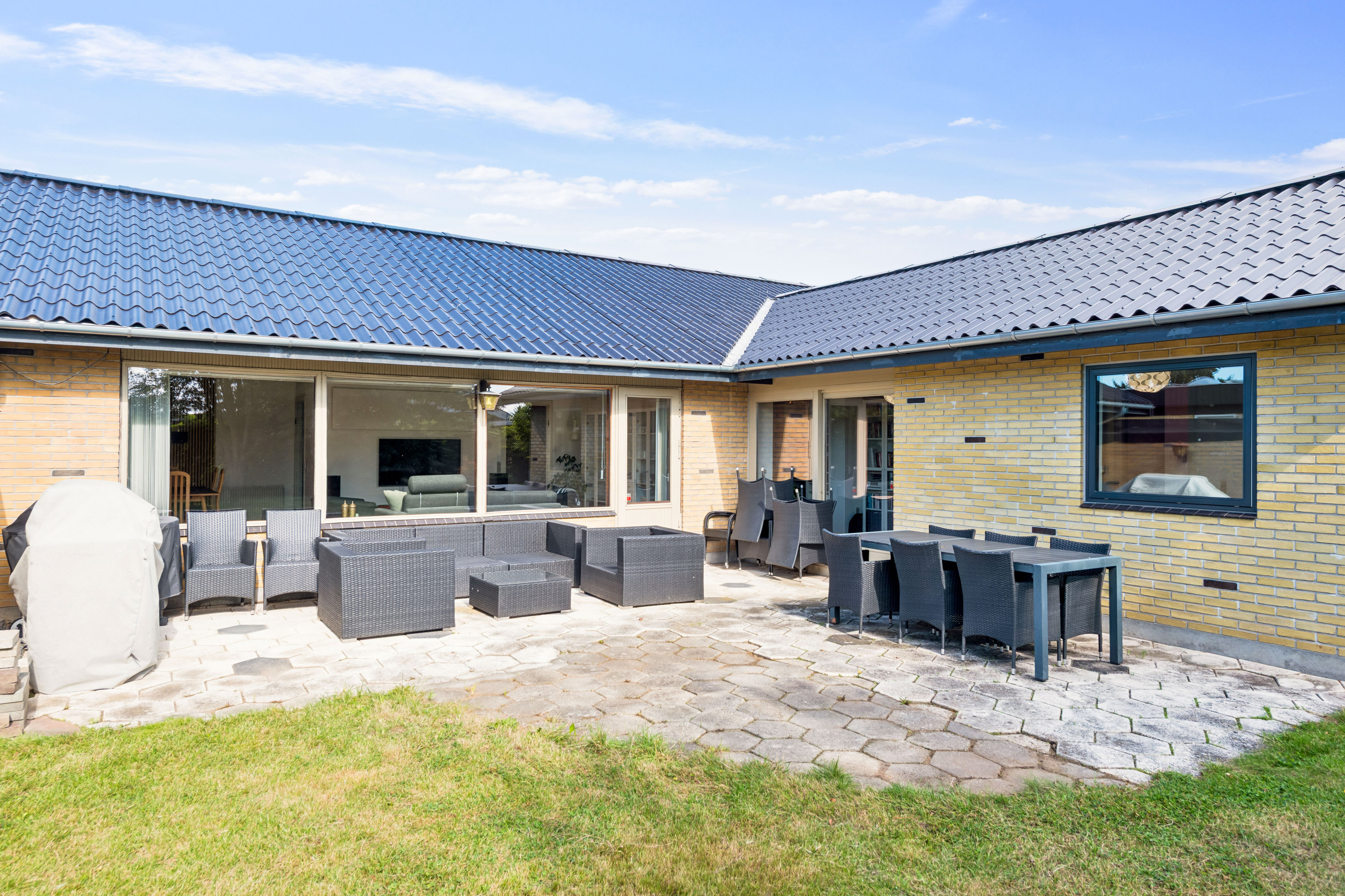 Fremhævet ejendom 1 billede i fuldskærmstilstand. Billede af Rørager 9, 2670 Greve