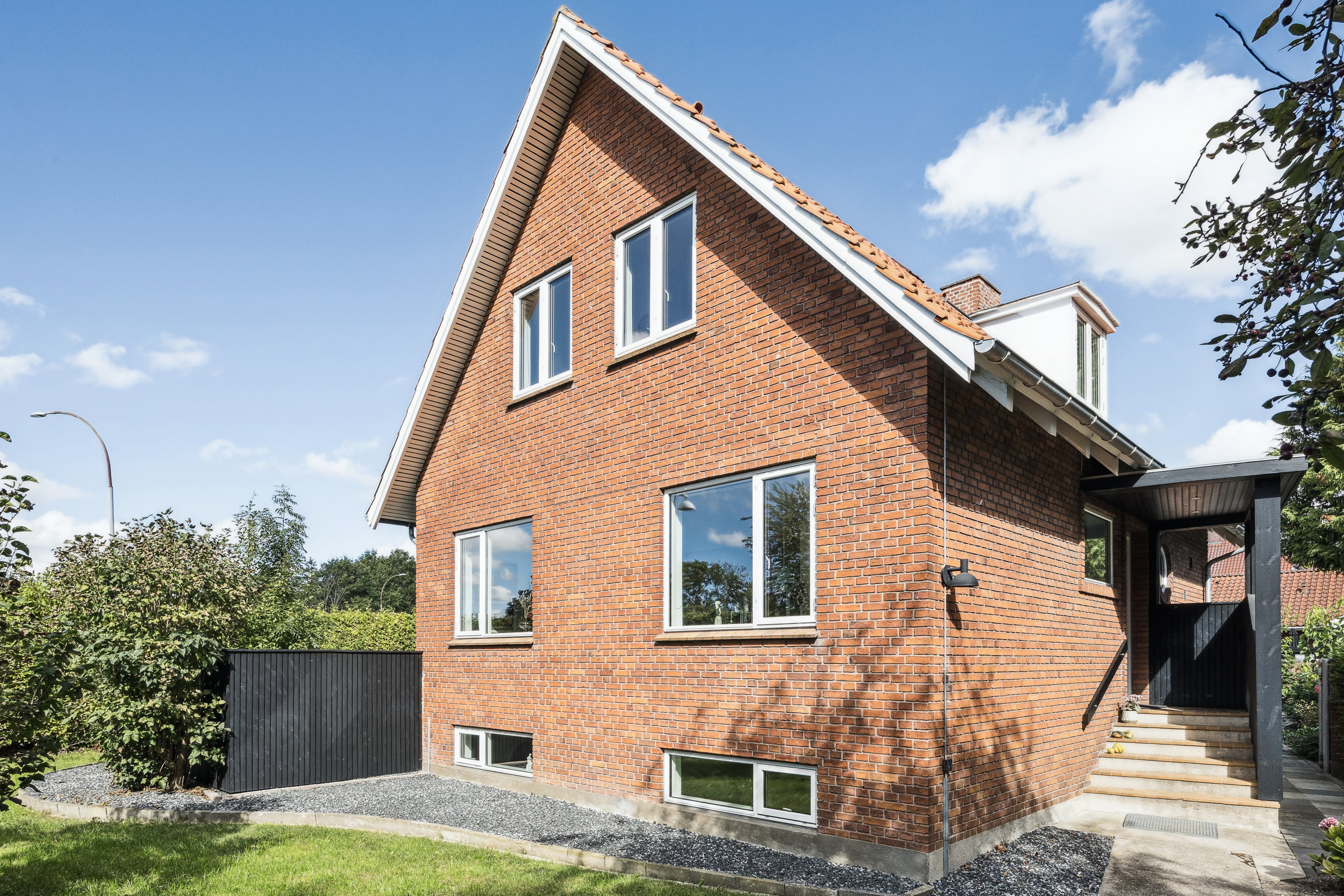 Fremhævet ejendommen billede i fuldskærmstilstand. Billede af Klosteralleen 18, 4100 Ringsted