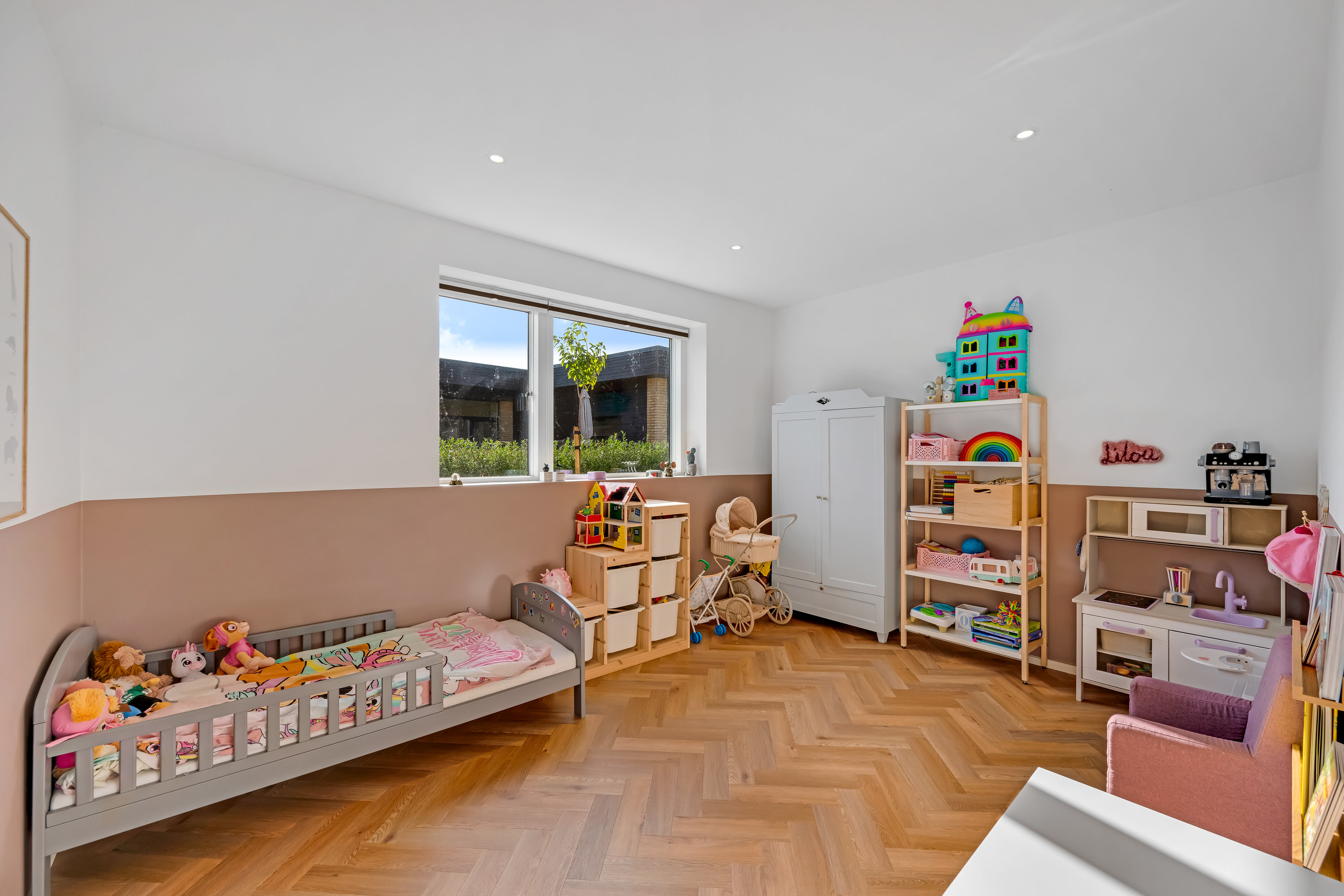 Fremhævet værelse billede i fuldskærmstilstand. Billede af Oldager Allé 40, 6900 Skjern