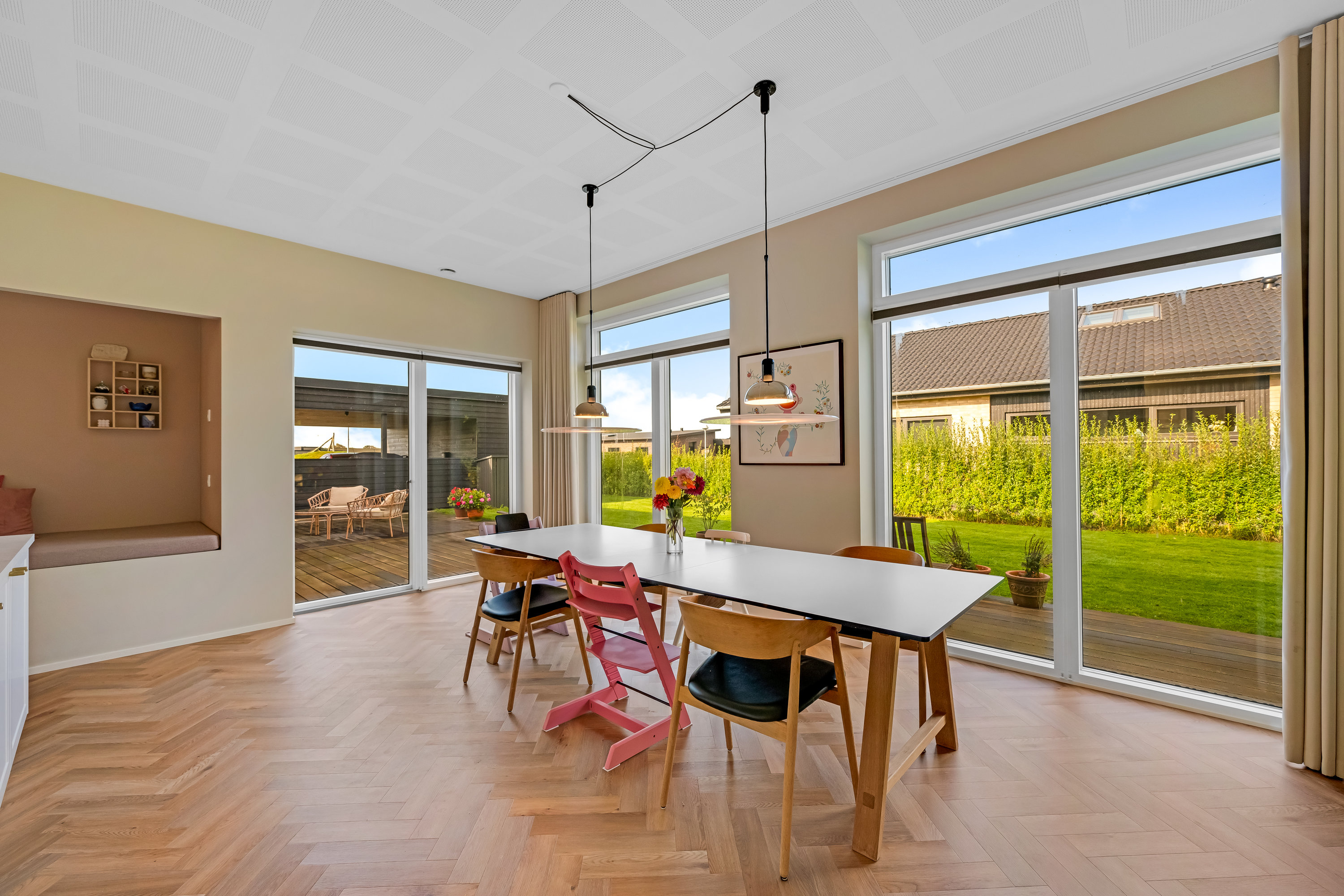 Fremhævet stue billede i fuldskærmstilstand. Billede af Oldager Allé 40, 6900 Skjern