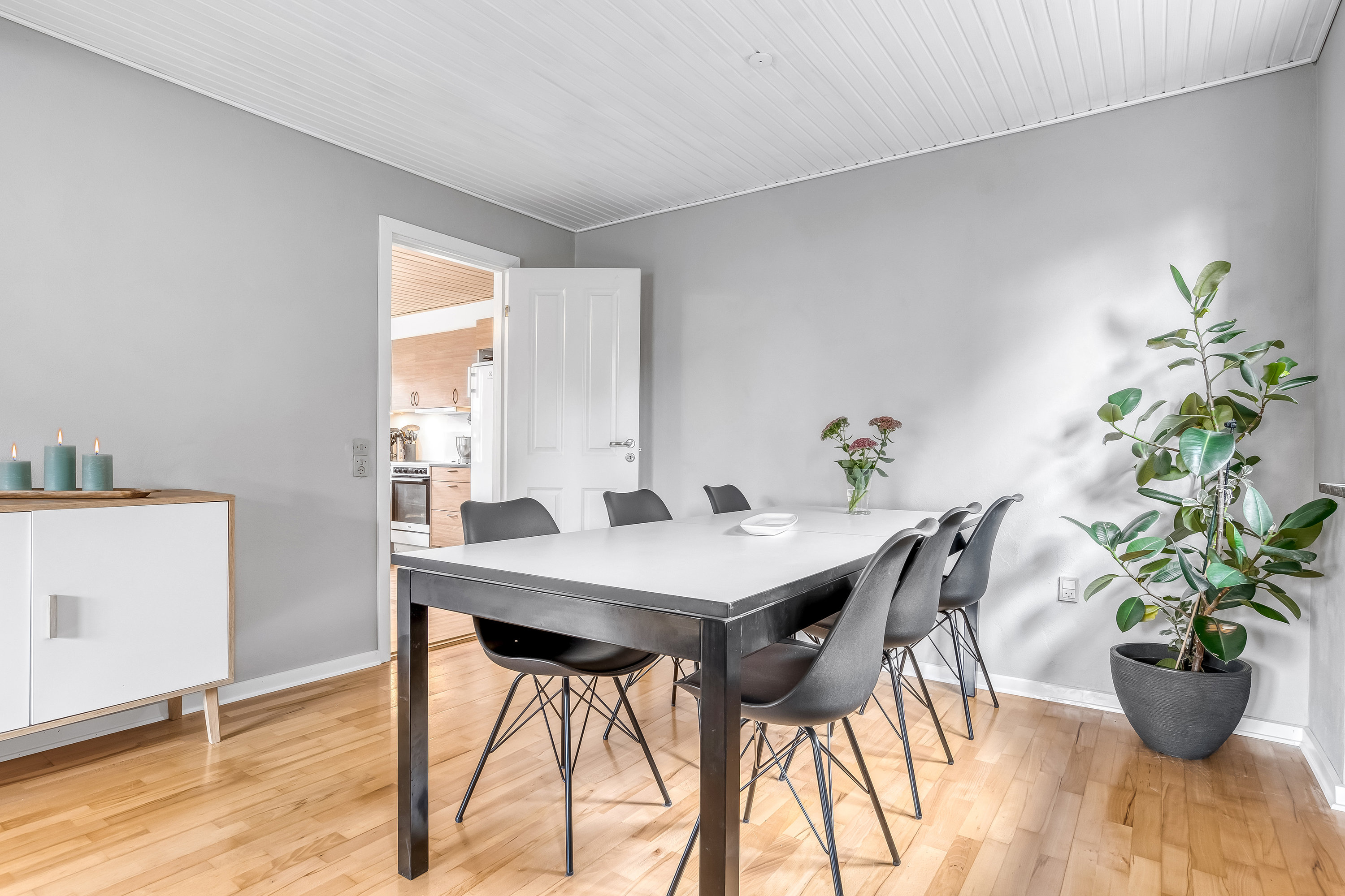 Fremhævet stue billede i fuldskærmstilstand. Billede af Kingosvej 22, 7400 Herning