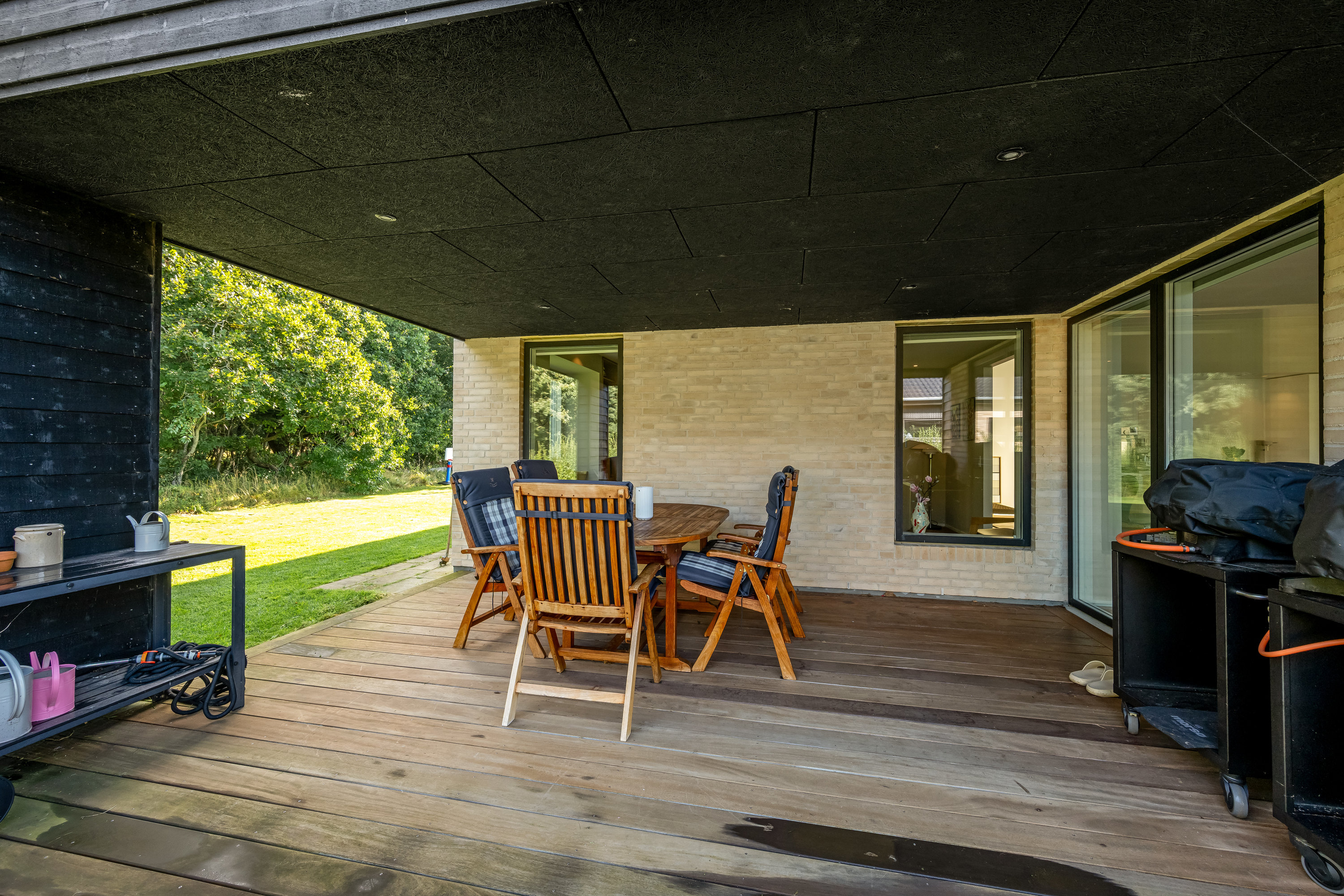 Fremhævet overdækket terrasse billede i fuldskærmstilstand. Billede af Oldager Allé 40, 6900 Skjern