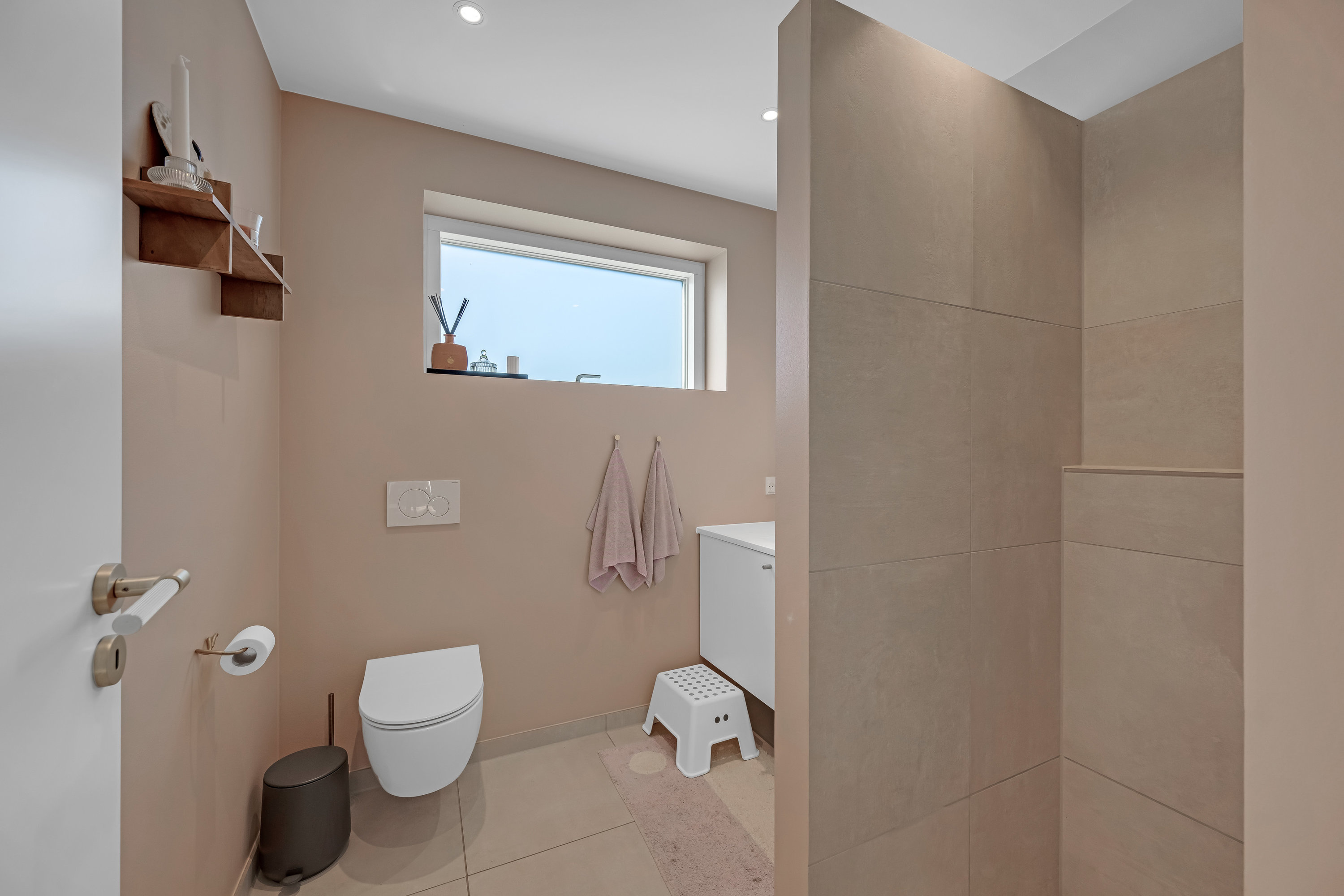 Fremhævet badeværelse billede i fuldskærmstilstand. Billede af Oldager Allé 40, 6900 Skjern