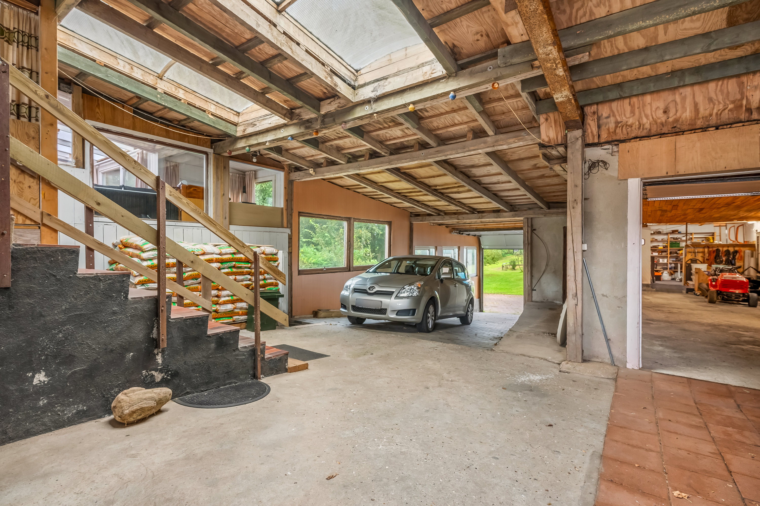 Fremhævet garage billede i fuldskærmstilstand. Billede af Borupsvej 1, 7550 Sørvad