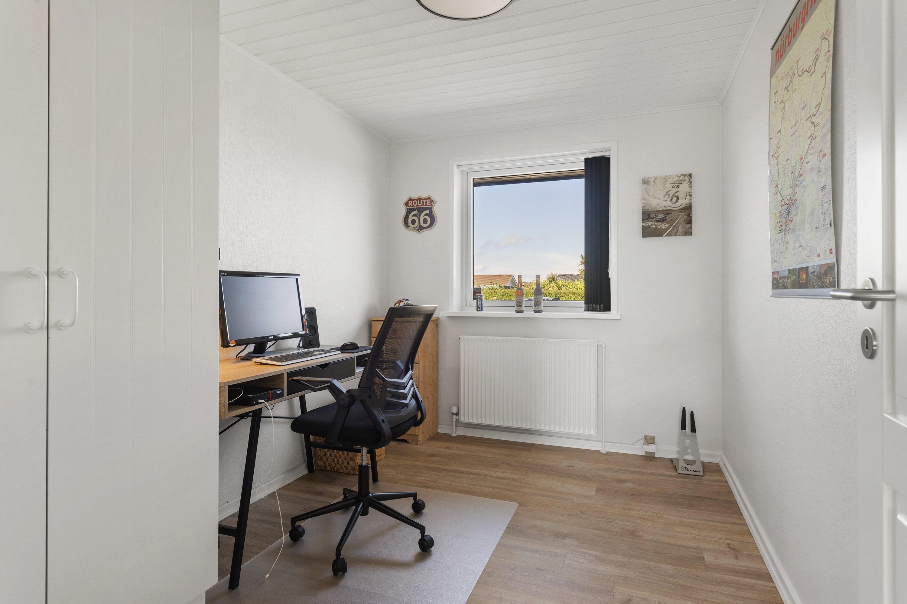 Fremhævet værelse billede i fuldskærmstilstand. Billede af Damsgårdsvej 1, 9900 Frederikshavn