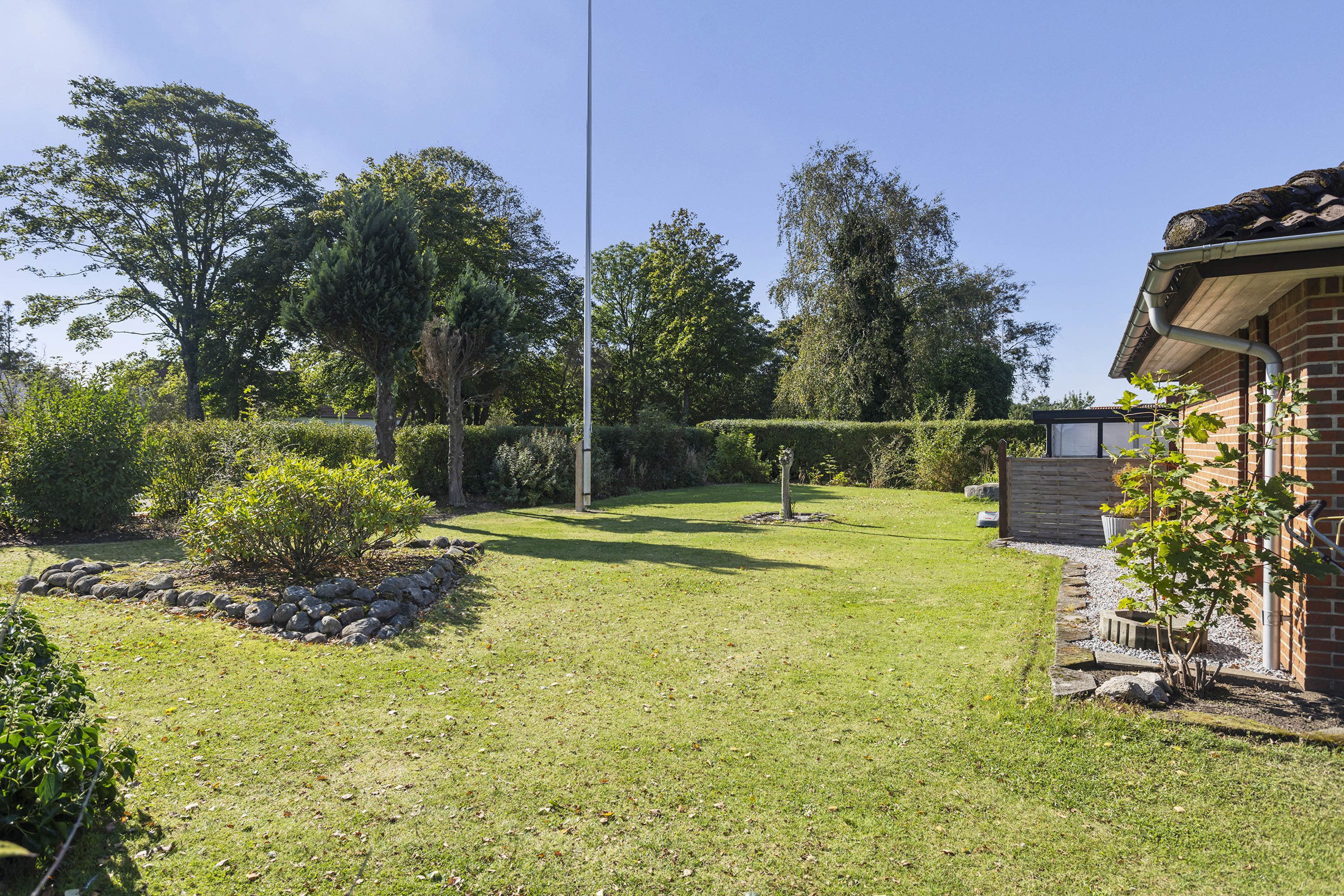 Fremhævet have billede i fuldskærmstilstand. Billede af Damsgårdsvej 1, 9900 Frederikshavn