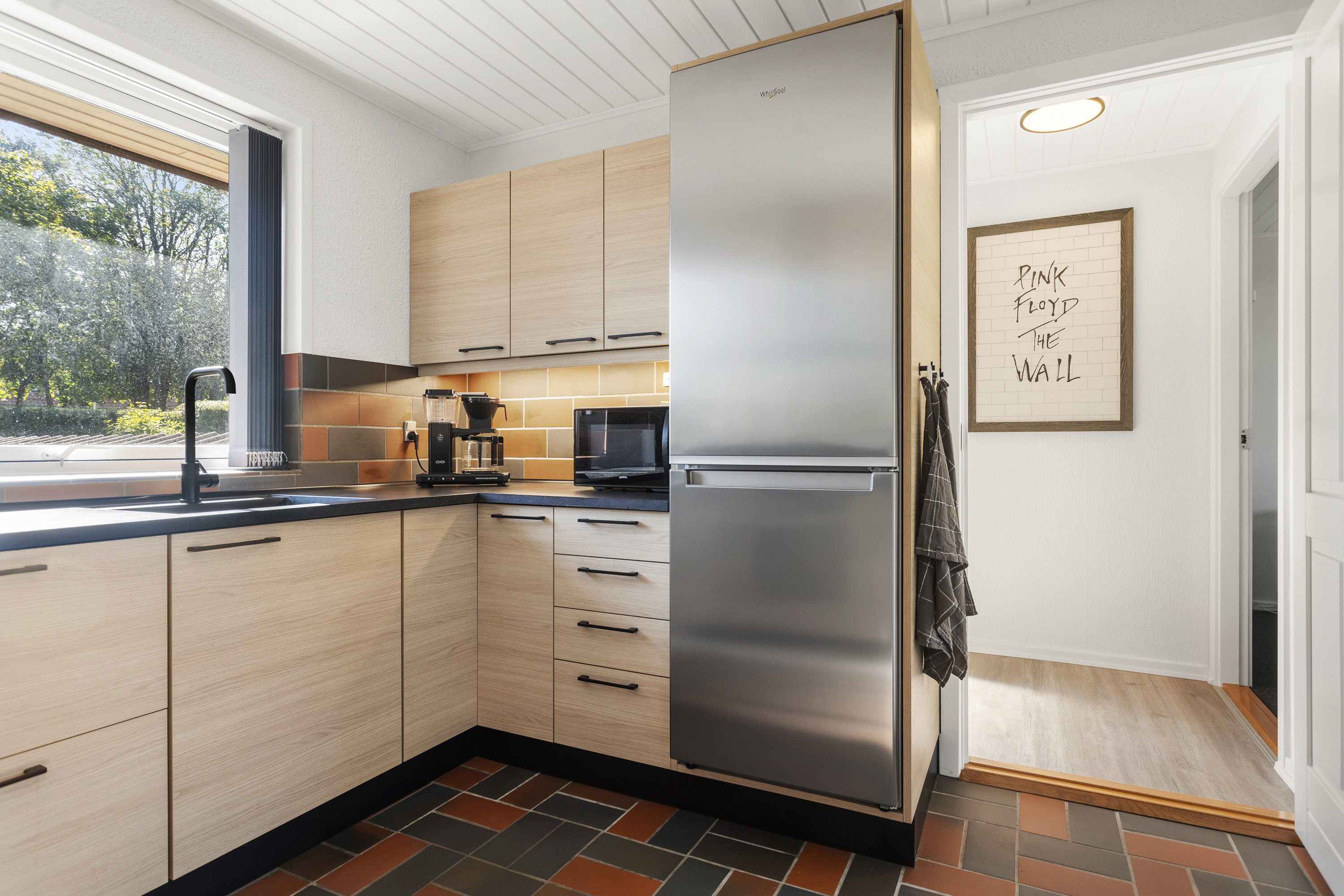 Fremhævet køkken billede i fuldskærmstilstand. Billede af Damsgårdsvej 1, 9900 Frederikshavn