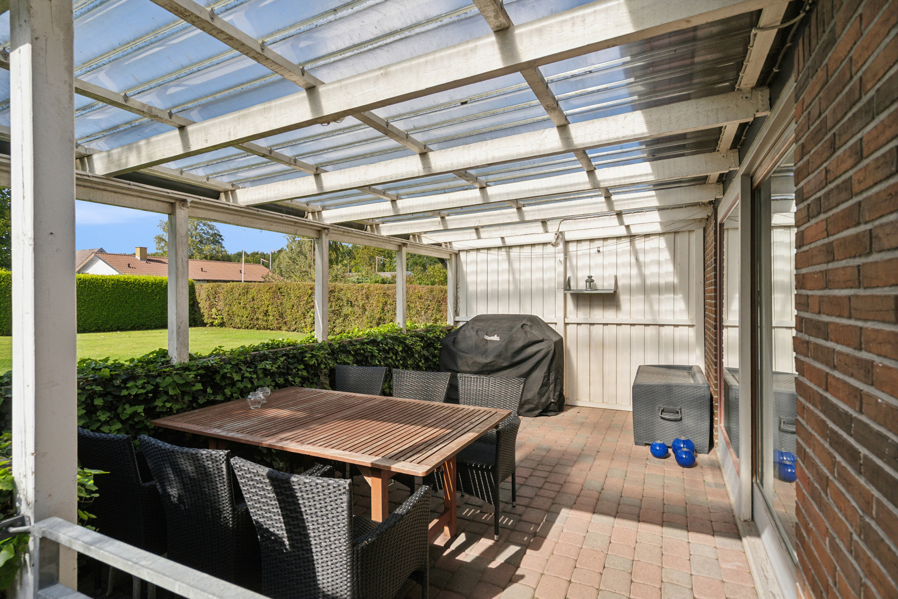Fremhævet overdækket terrasse billede i fuldskærmstilstand. Billede af Lærkehaven 6, 5330 Munkebo