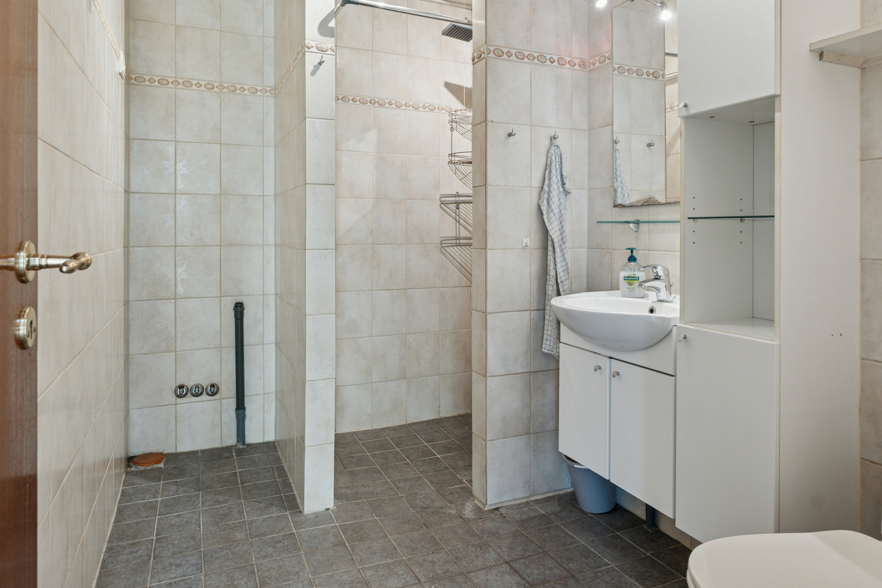 Fremhævet badeværelse billede i fuldskærmstilstand. Billede af Klarskovvej 75, 4760 Vordingborg