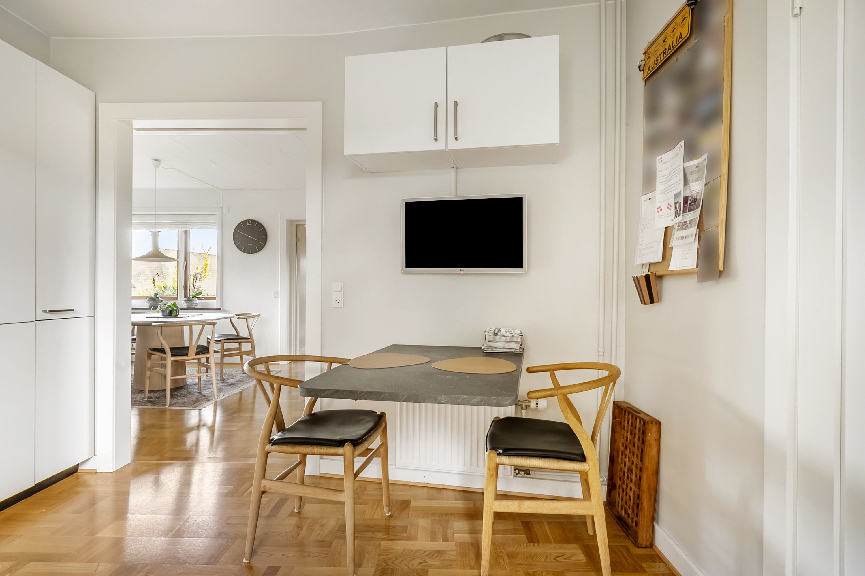 Fremhævet spisestue billede i fuldskærmstilstand. Billede af Barrit Langgade 102, 7150 Barrit