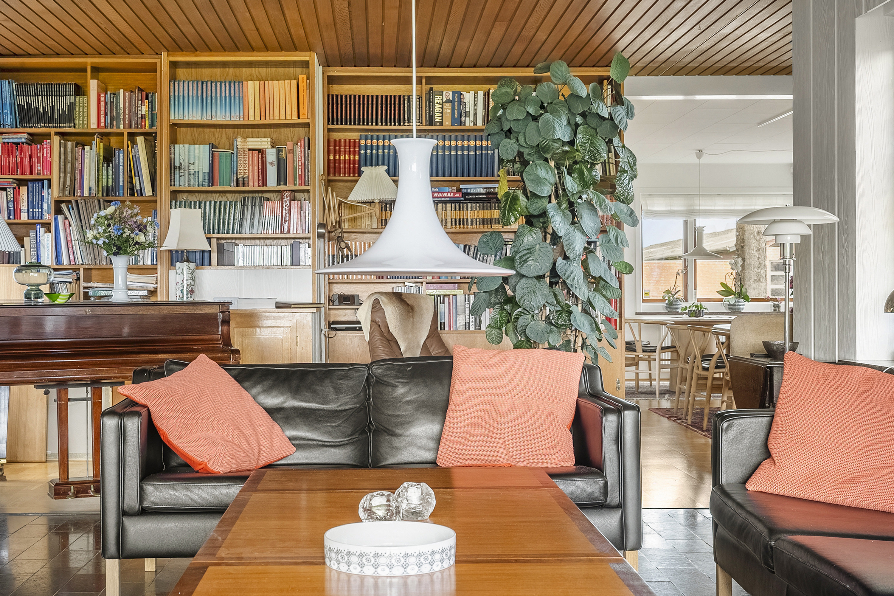 Fremhævet stue billede i fuldskærmstilstand. Billede af Barrit Langgade 102, 7150 Barrit