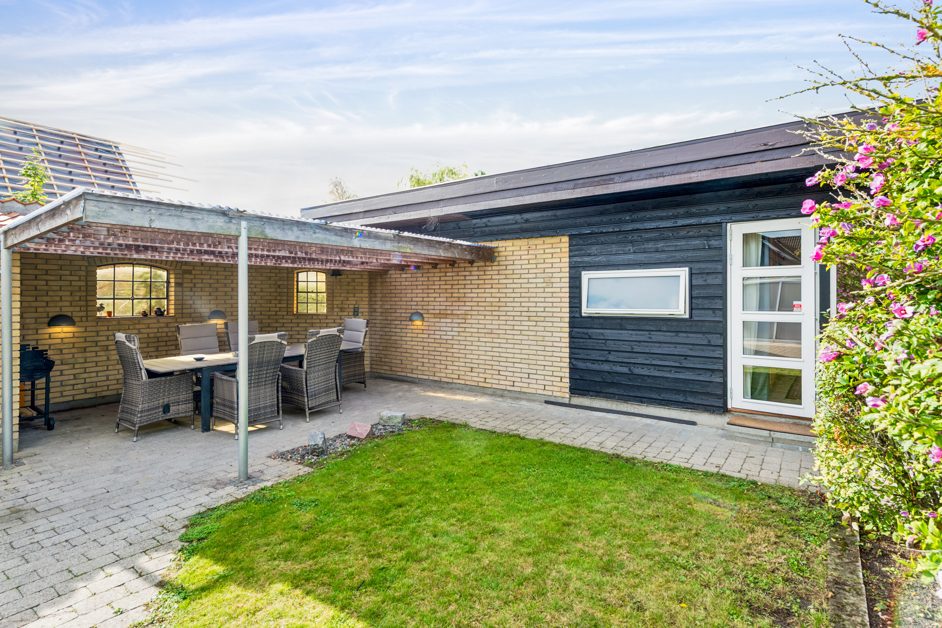 Fremhævet ejendom 1 billede i fuldskærmstilstand. Billede af Randtoftevej 8, 2670 Greve