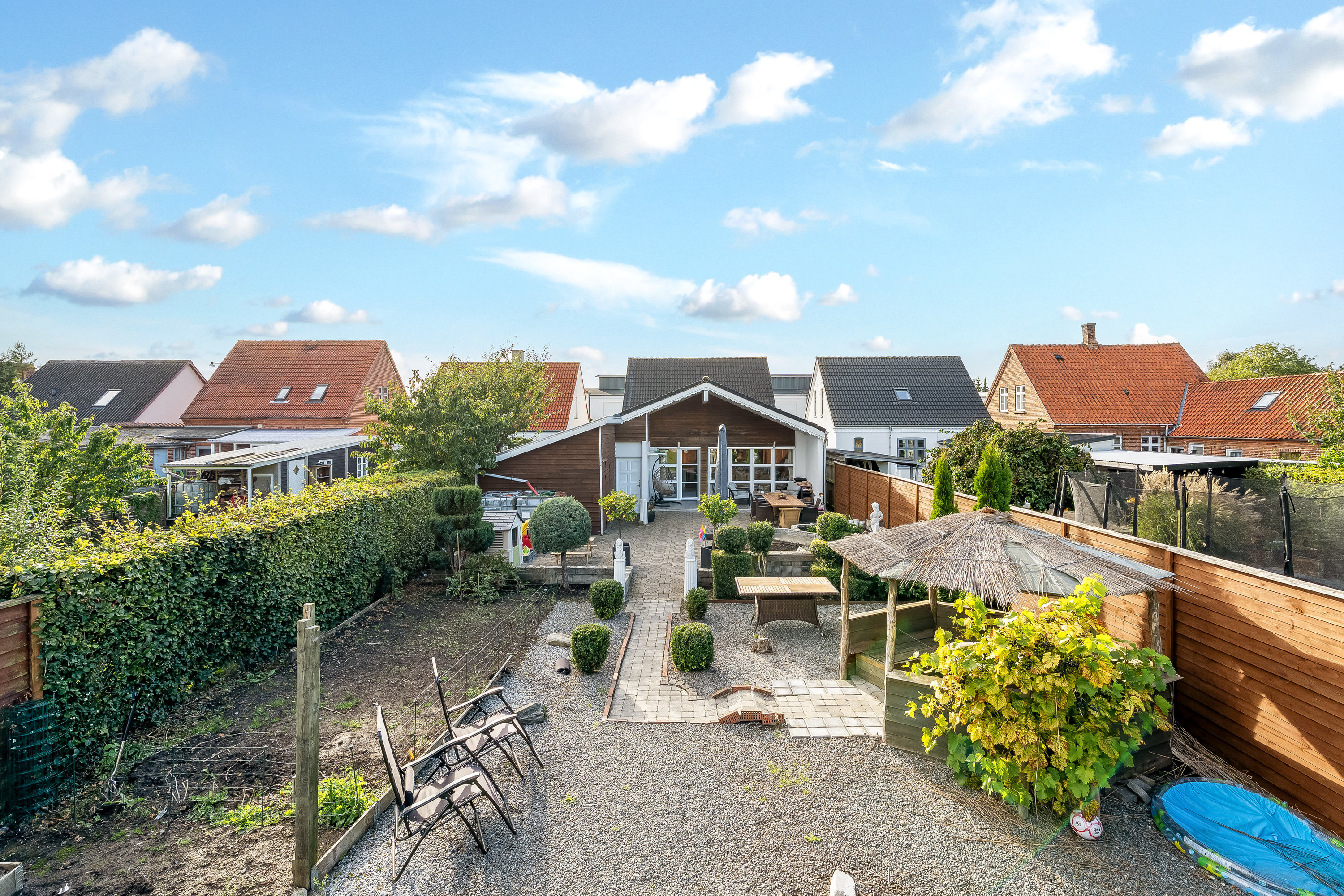 Fremhævet mastefoto billede i fuldskærmstilstand. Billede af Slagterivej 8, 4930 Maribo