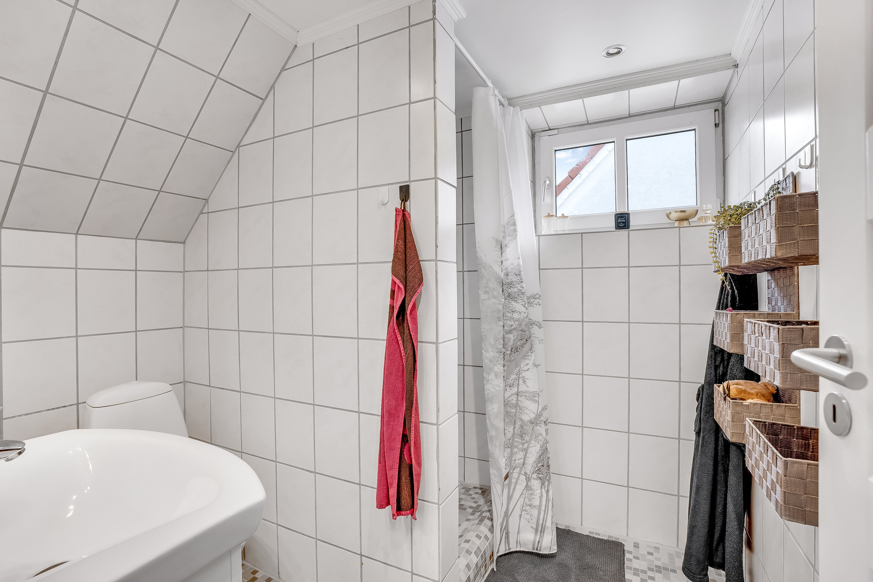 Fremhævet badeværelse billede i fuldskærmstilstand. Billede af Slagterivej 8, 4930 Maribo