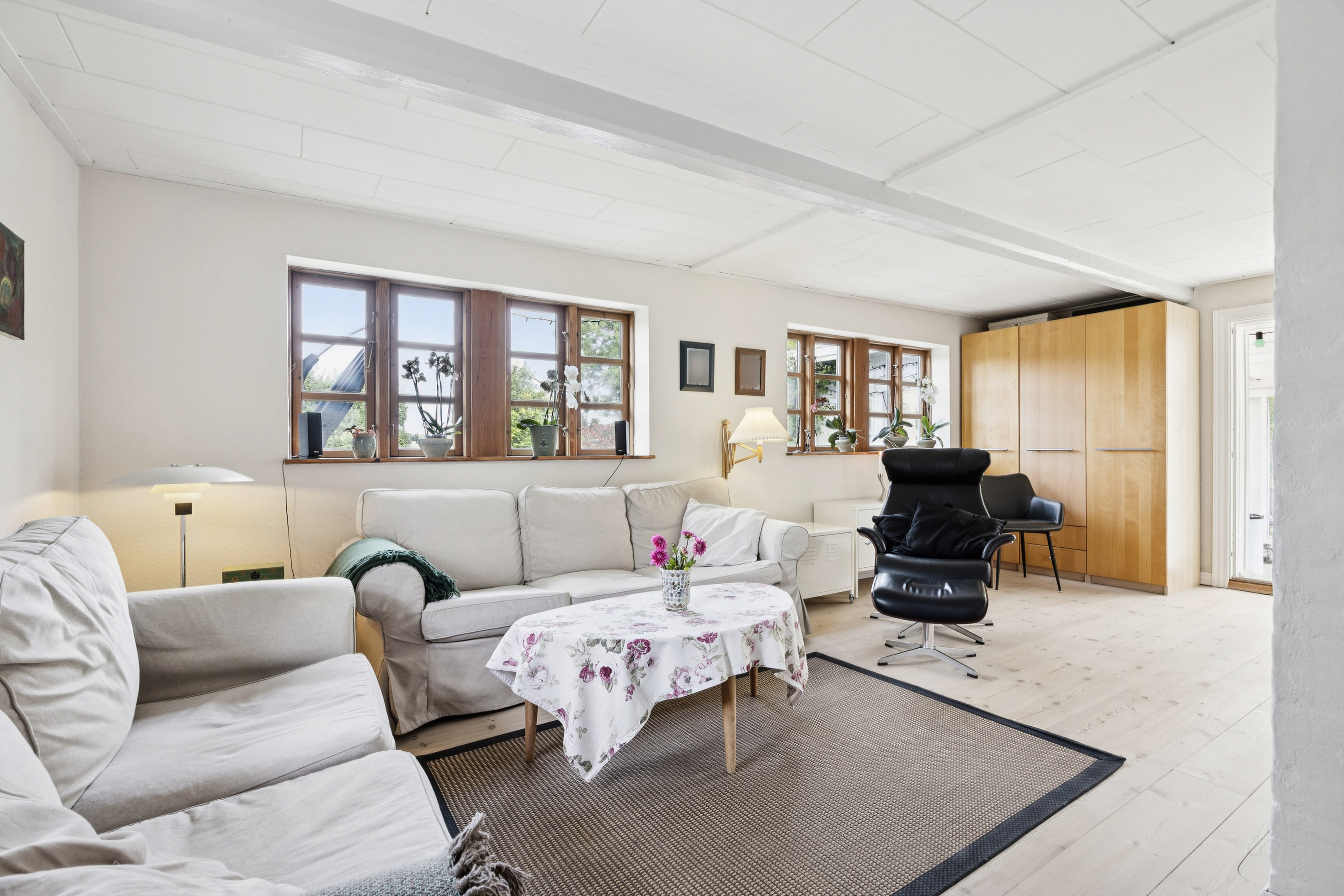 Fremhævet stue billede i fuldskærmstilstand. Billede af Nebsmøllevej 68C, Ortved, 4100 Ringsted