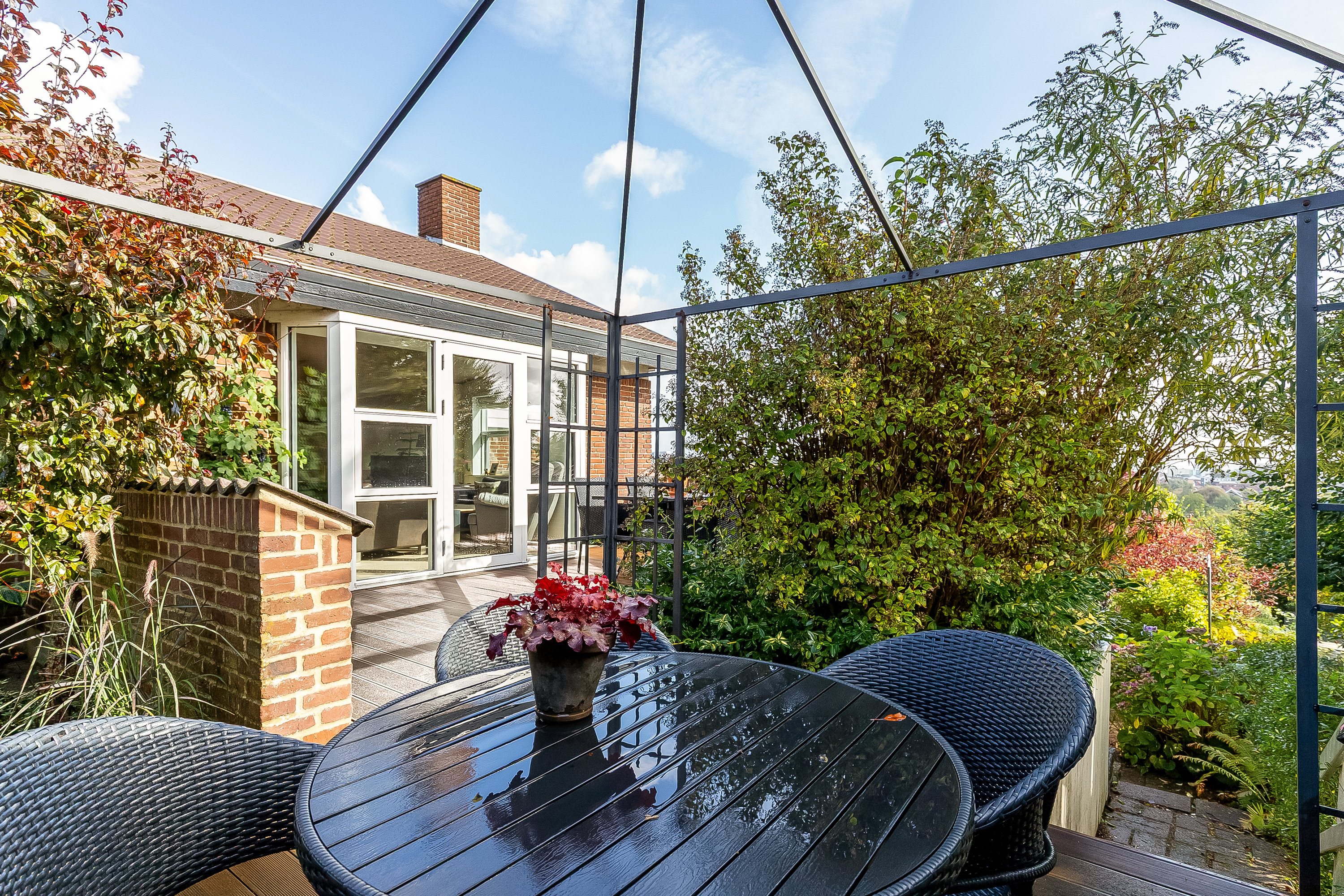 Fremhævet terrasse billede i fuldskærmstilstand. Billede af Poul Møllers Vej 8, 6000 Kolding