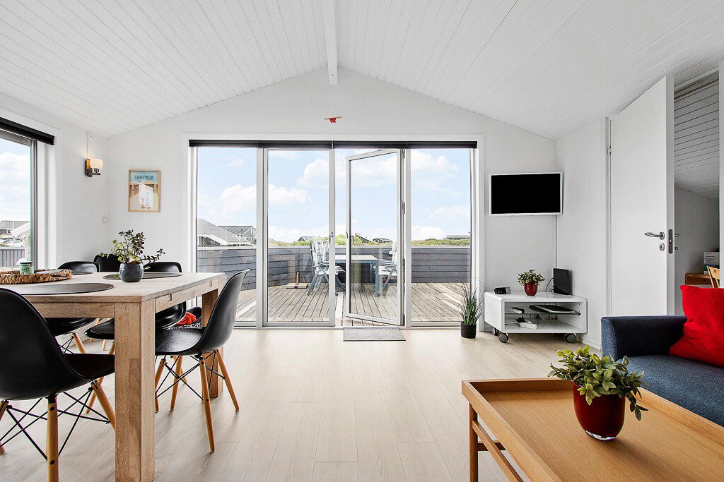 Miniaturebillede 2: alrum med udsigt. Billede af Revlingerenden 7, Lønstrup, 9800 Hjørring