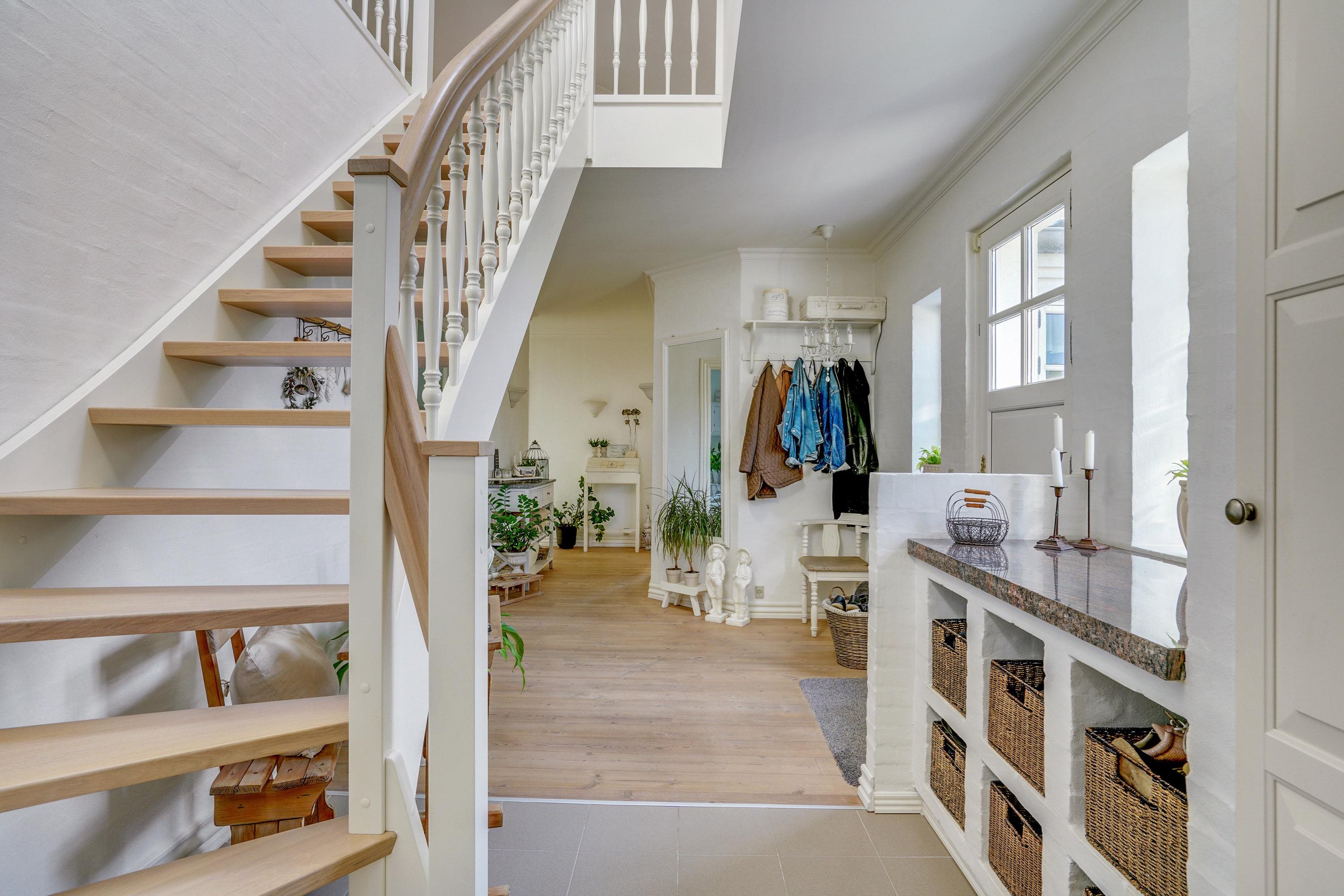 Fremhævet entré billede i fuldskærmstilstand. Billede af Grønningen 4, 9600 Aars