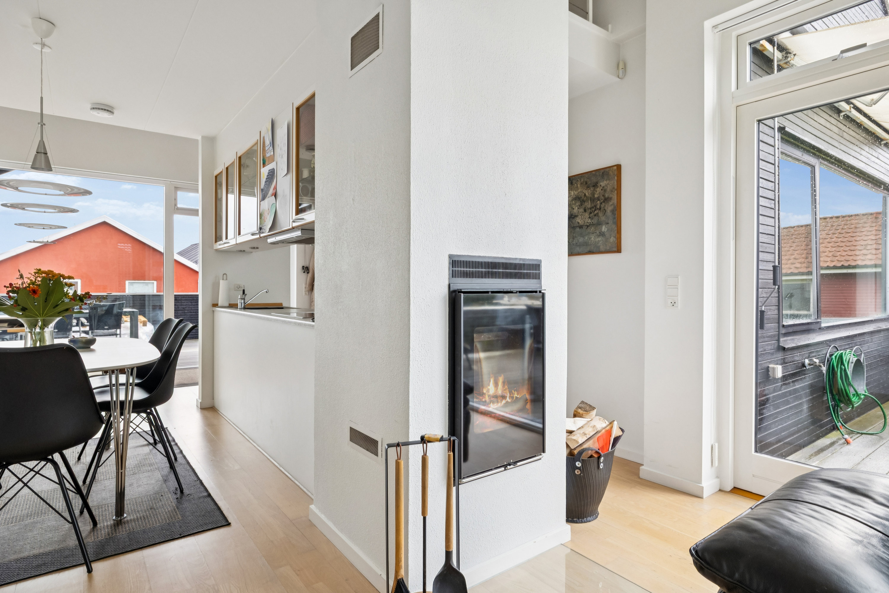 Fremhævet stue billede i fuldskærmstilstand. Billede af Havnen 32, Øster Hurup, 9560 Hadsund