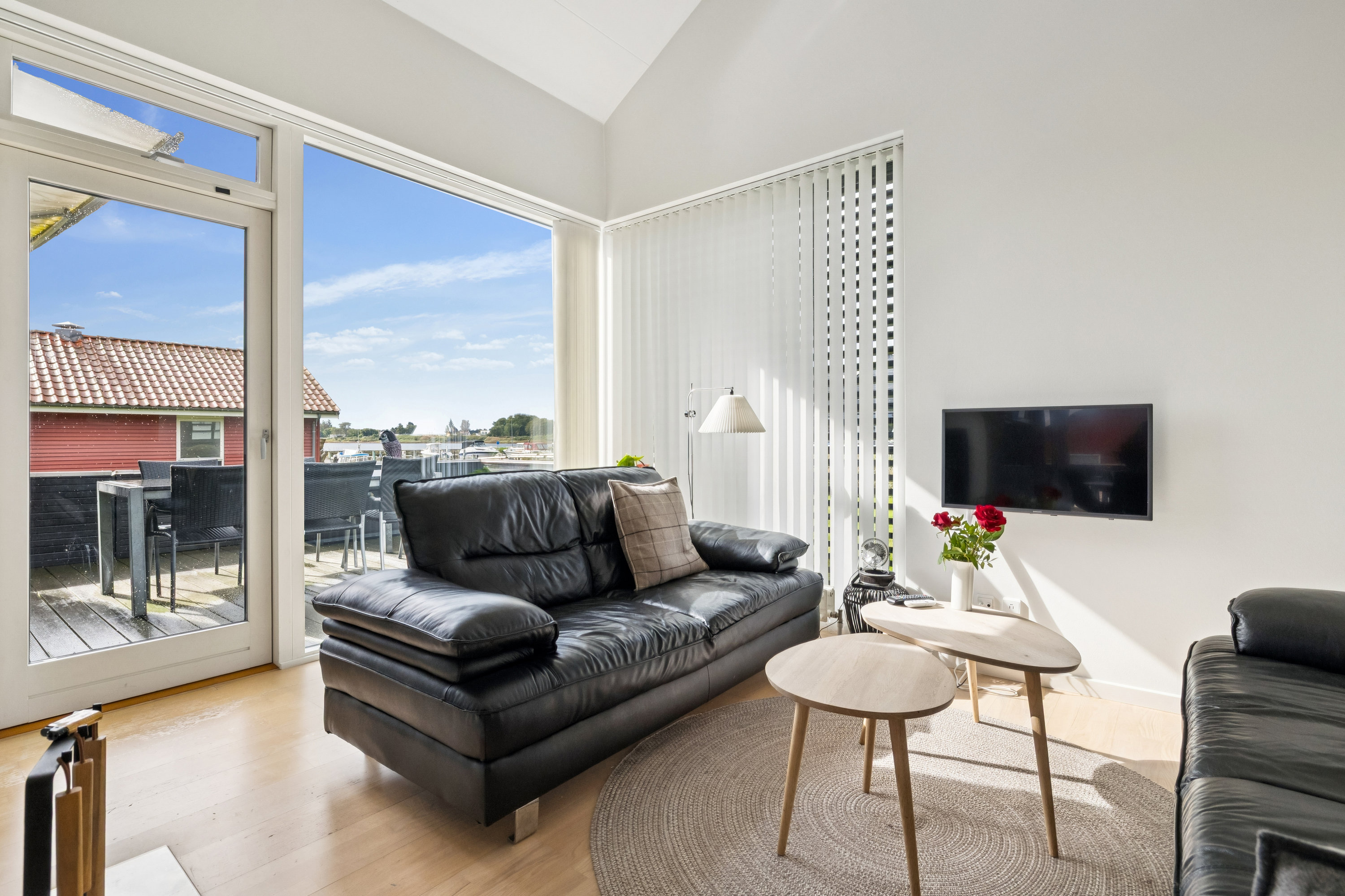 Fremhævet stue billede i fuldskærmstilstand. Billede af Havnen 32, Øster Hurup, 9560 Hadsund