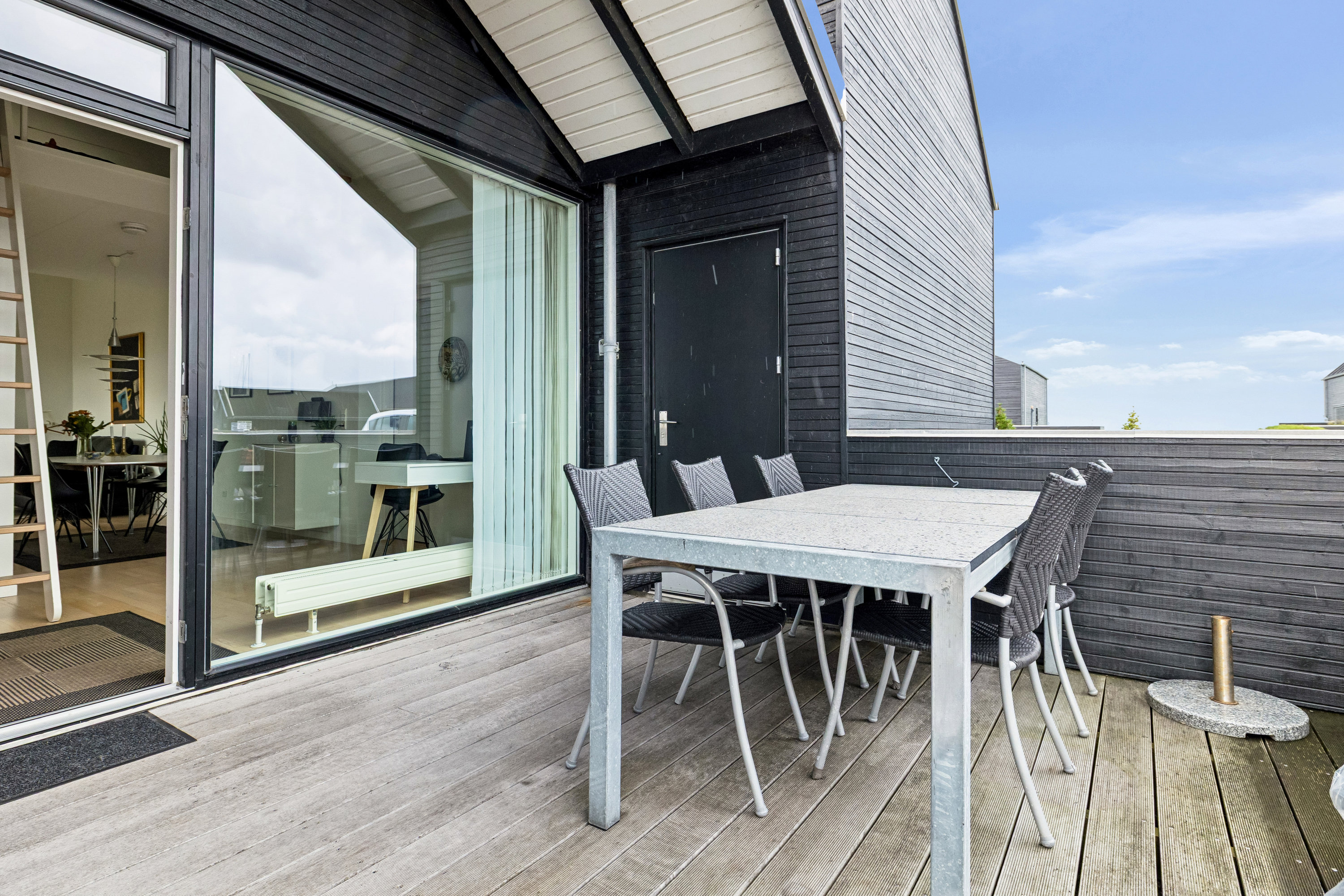 Fremhævet terrasse billede i fuldskærmstilstand. Billede af Havnen 32, Øster Hurup, 9560 Hadsund