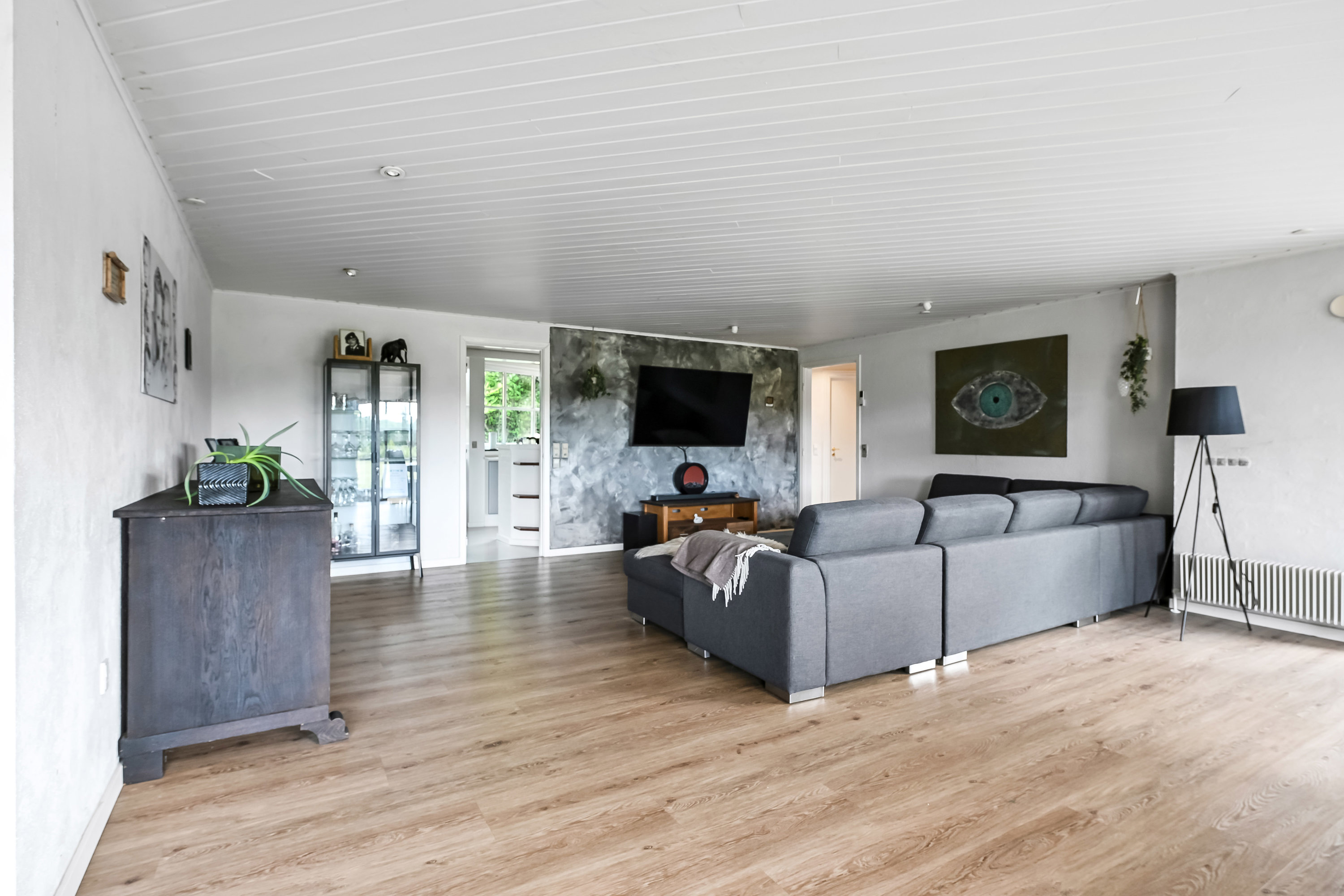 Fremhævet stue billede i fuldskærmstilstand. Billede af Huginsvej 3, 7200 Grindsted