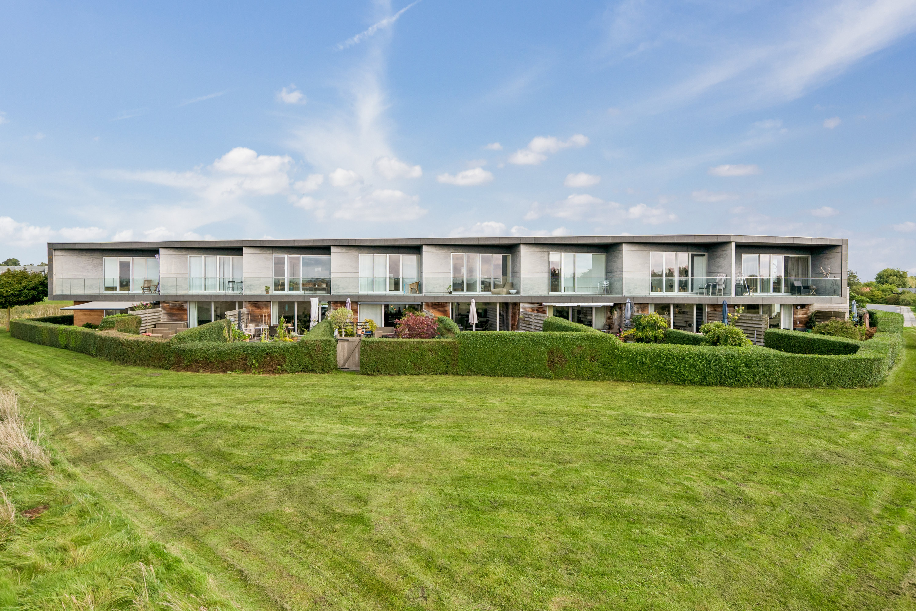 Fremhævet have billede i fuldskærmstilstand. Billede af Egå Engvej 196, 8250 Egå