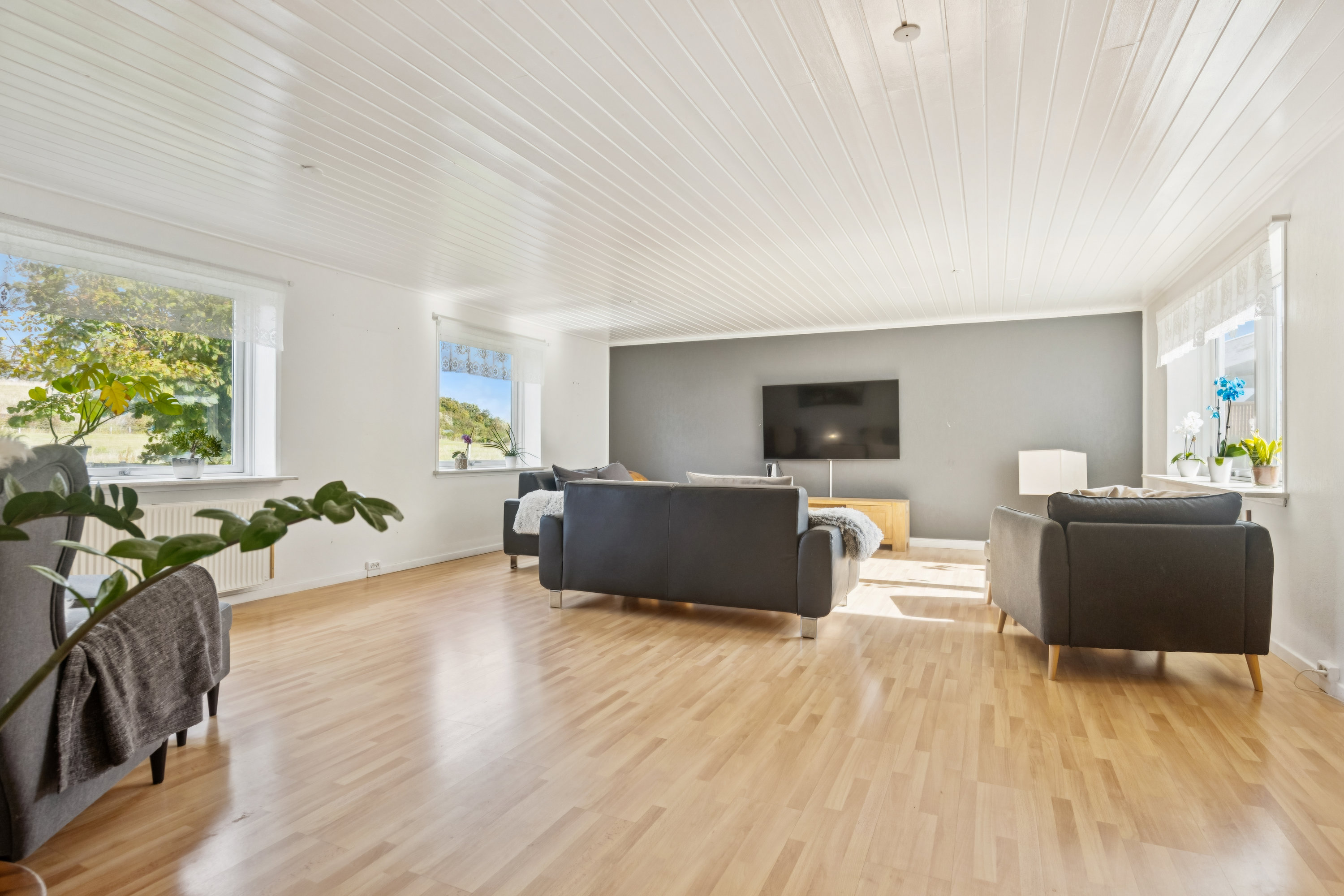 Fremhævet stue billede i fuldskærmstilstand. Billede af Under Bjerget 8, 9460 Brovst