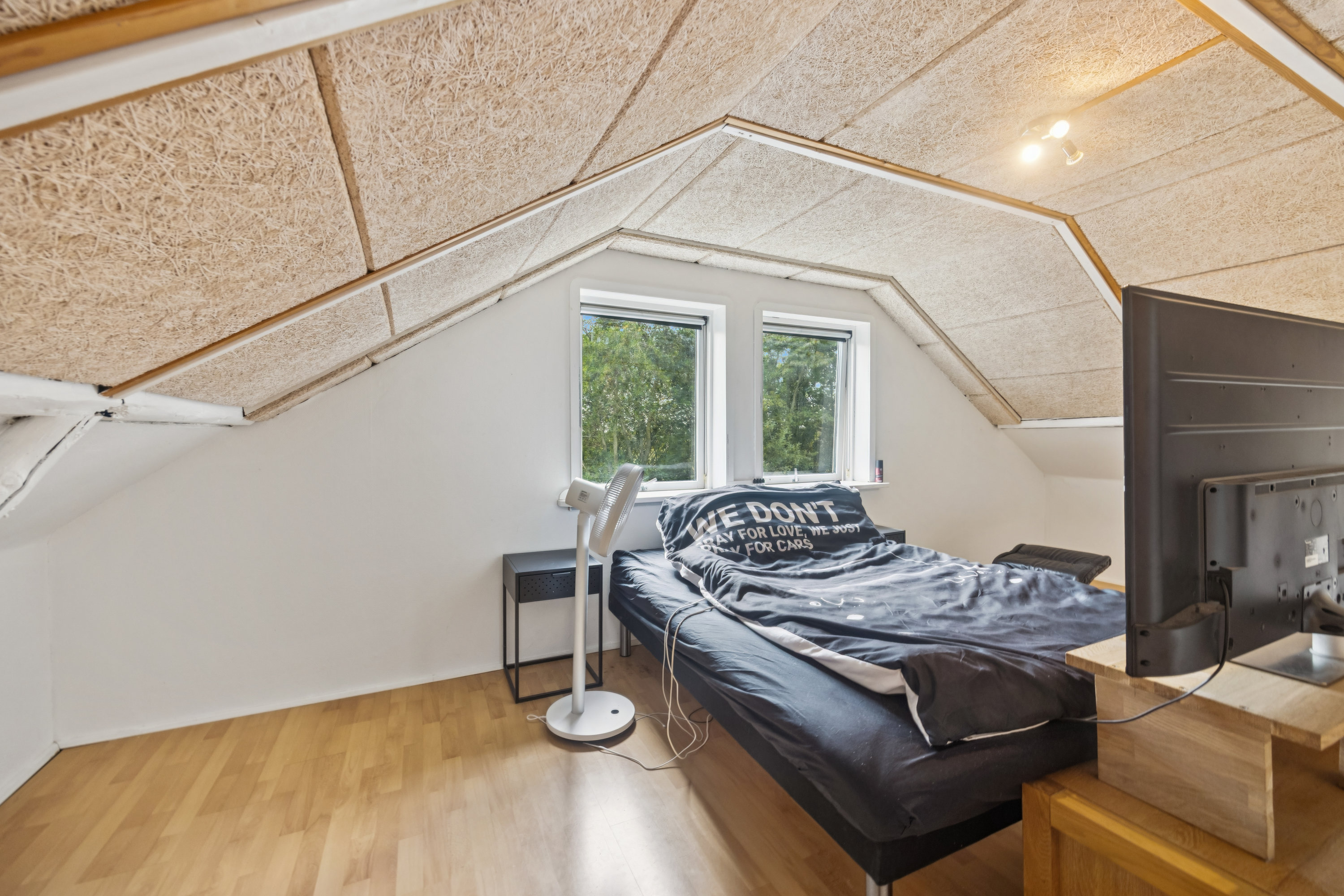 Fremhævet værelse billede i fuldskærmstilstand. Billede af Under Bjerget 8, 9460 Brovst