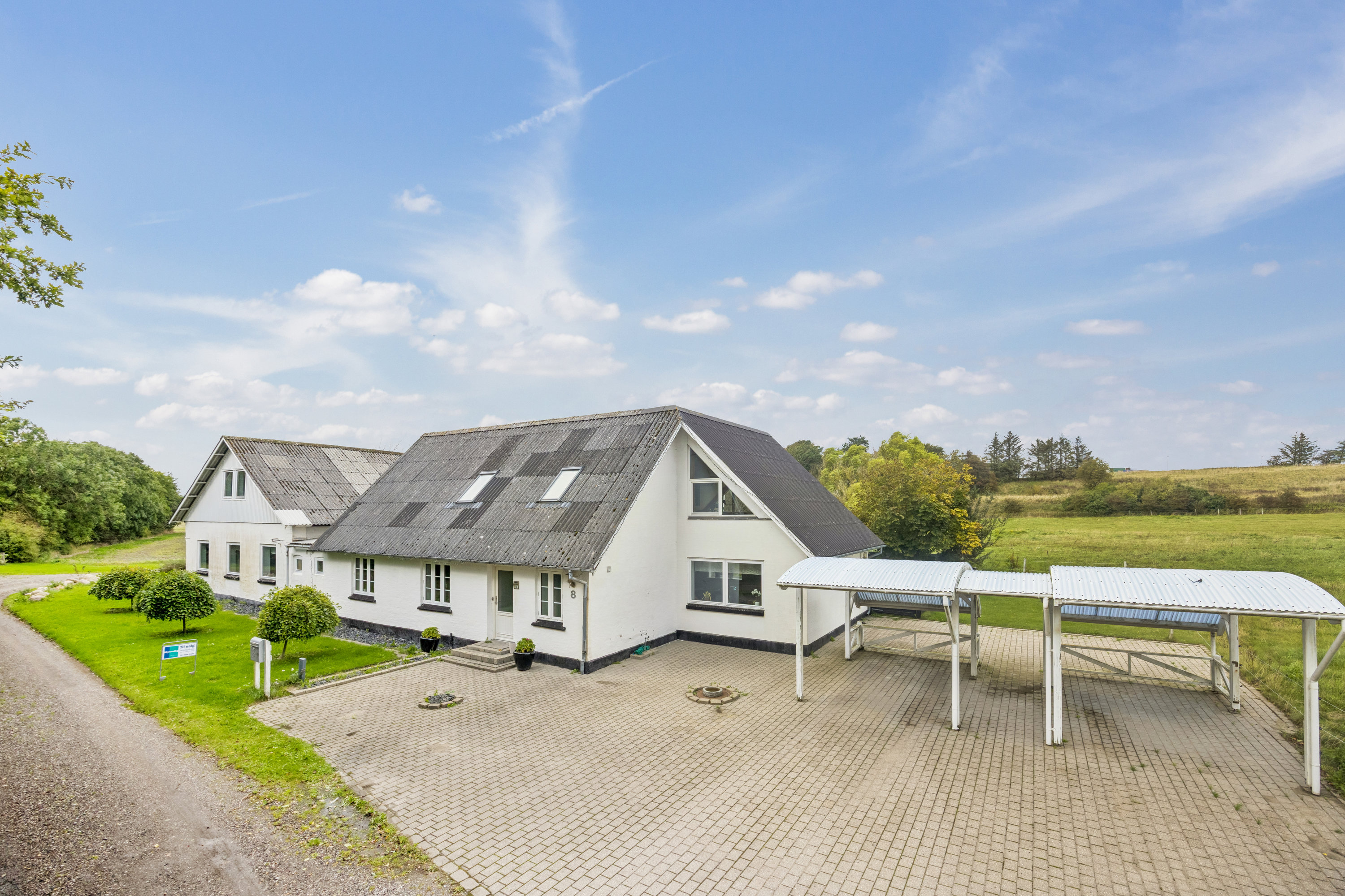 Miniaturebillede 2: ejendom 1. Billede af Under Bjerget 8, 9460 Brovst