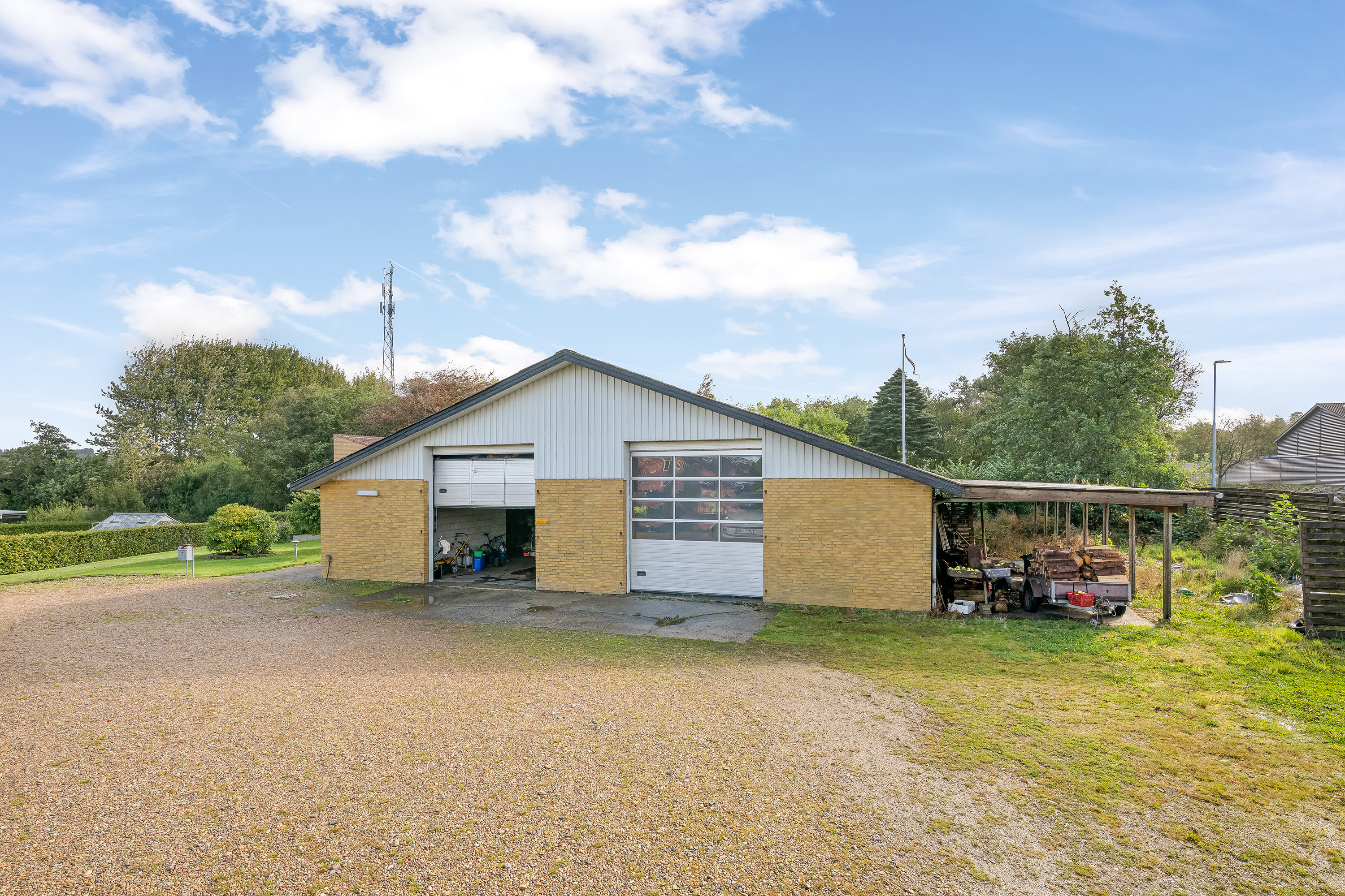 Fremhævet facade  billede i fuldskærmstilstand. Billede af Ørnhøjvej 12, Grønbjerg, 6971 Spjald