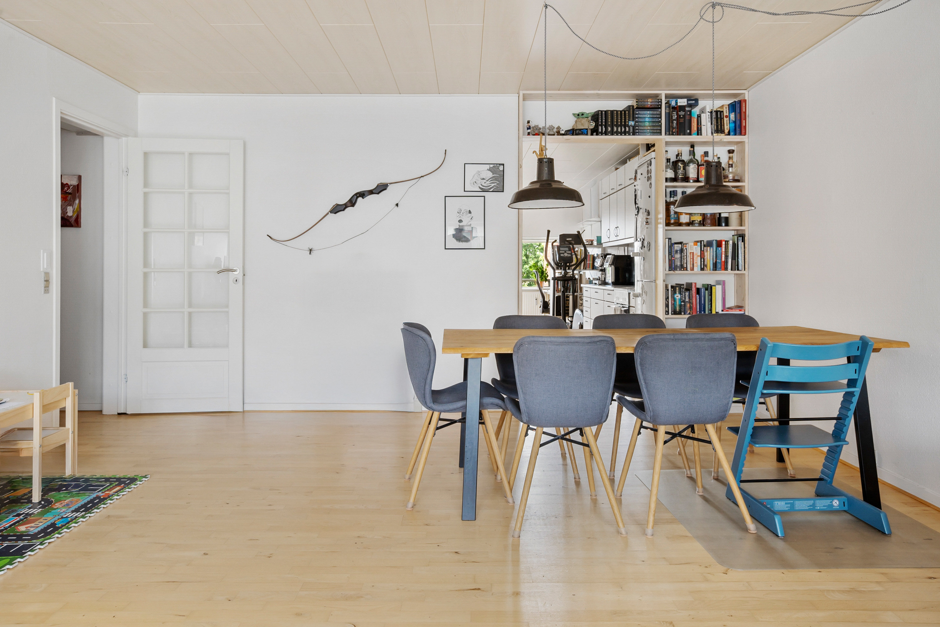 Fremhævet stue billede i fuldskærmstilstand. Billede af Blommevangen 8, 2. tv., Smørumnedre, 2765 Smørum