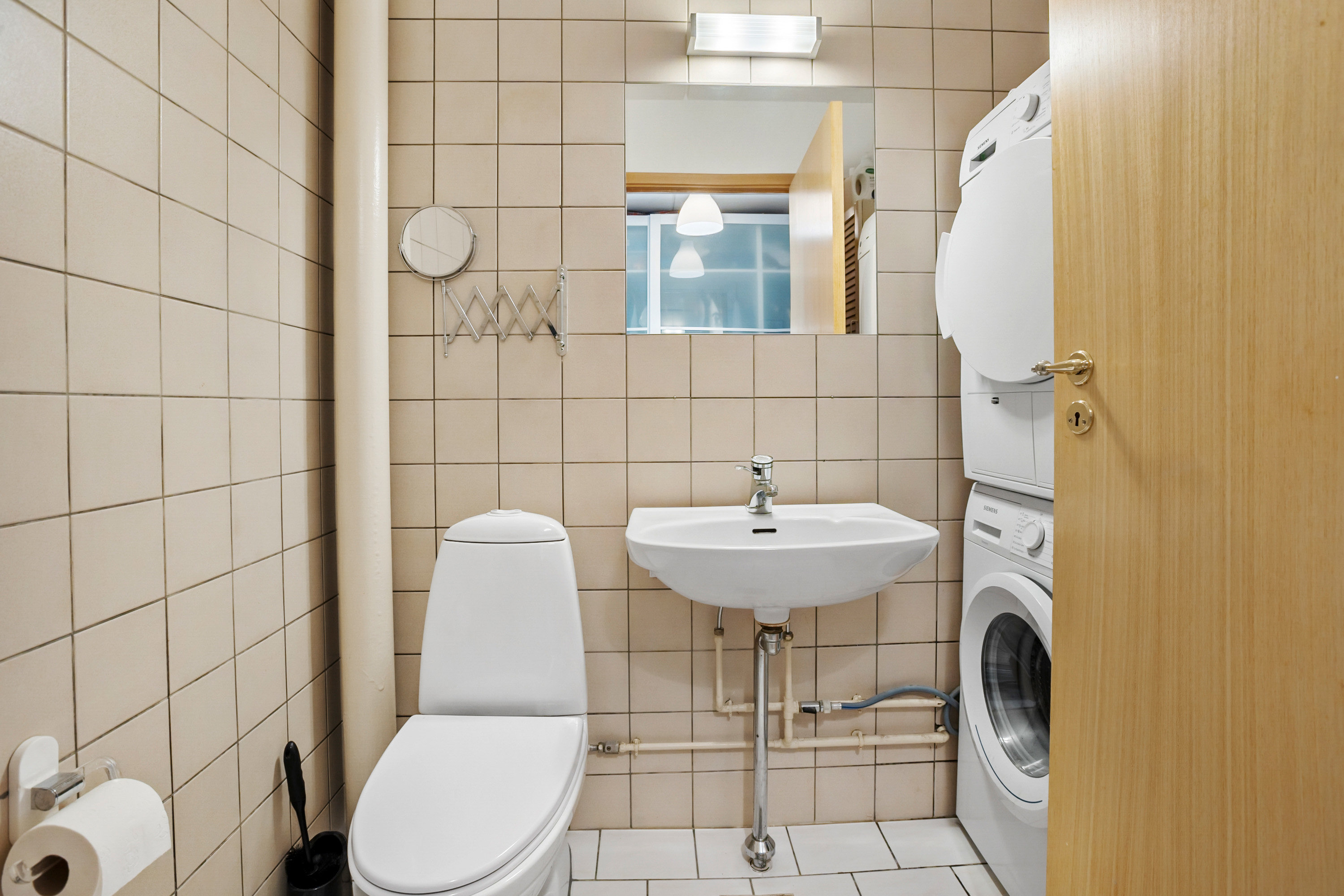 Fremhævet toilet billede i fuldskærmstilstand. Billede af Blommevangen 8, 2. tv., Smørumnedre, 2765 Smørum