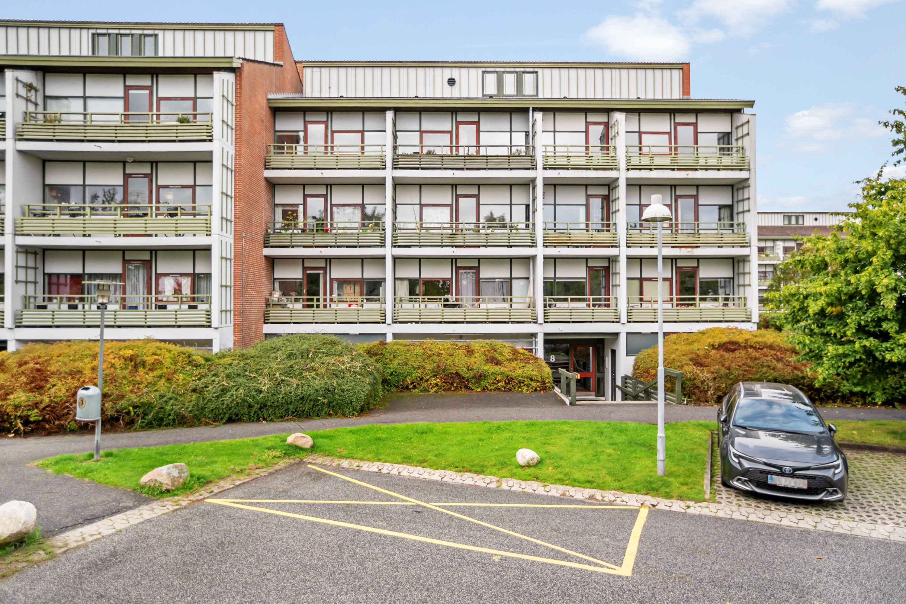 Fremhævet ude billede i fuldskærmstilstand. Billede af Blommevangen 8, 2. tv., Smørumnedre, 2765 Smørum