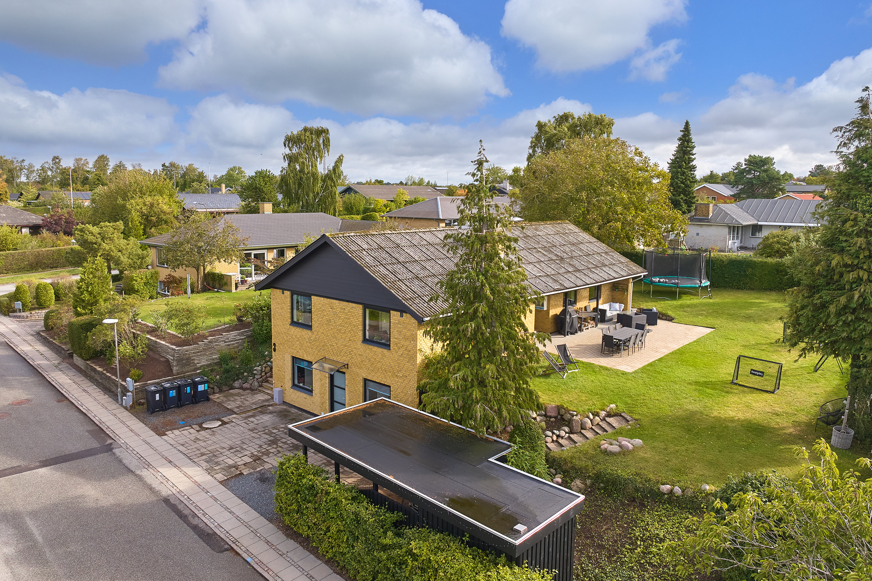 Villa: Ejendommen på Resedavej 3, 3600 Frederikssund