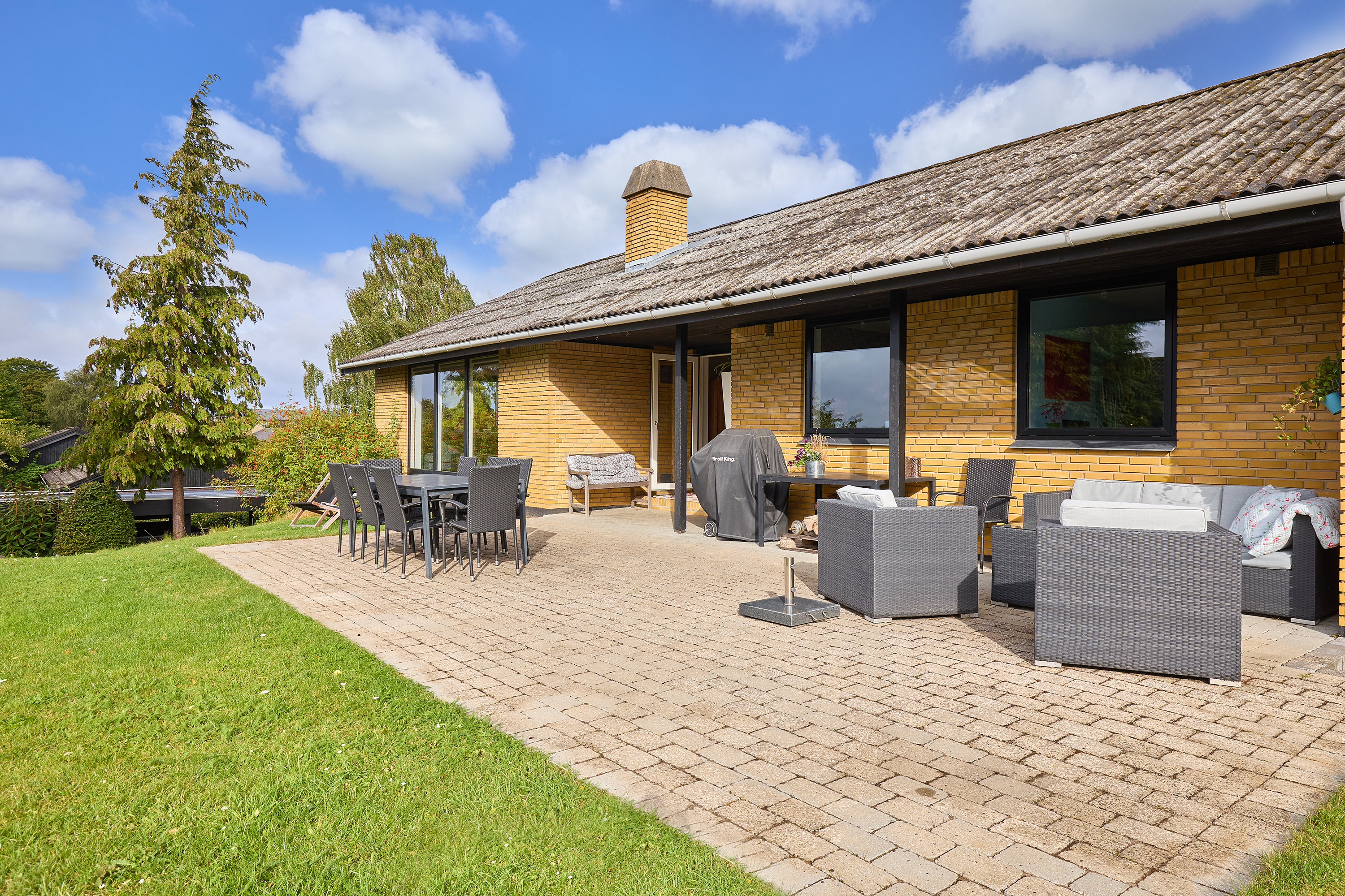 Fremhævet terrasse billede i fuldskærmstilstand. Billede af Resedavej 3, 3600 Frederikssund