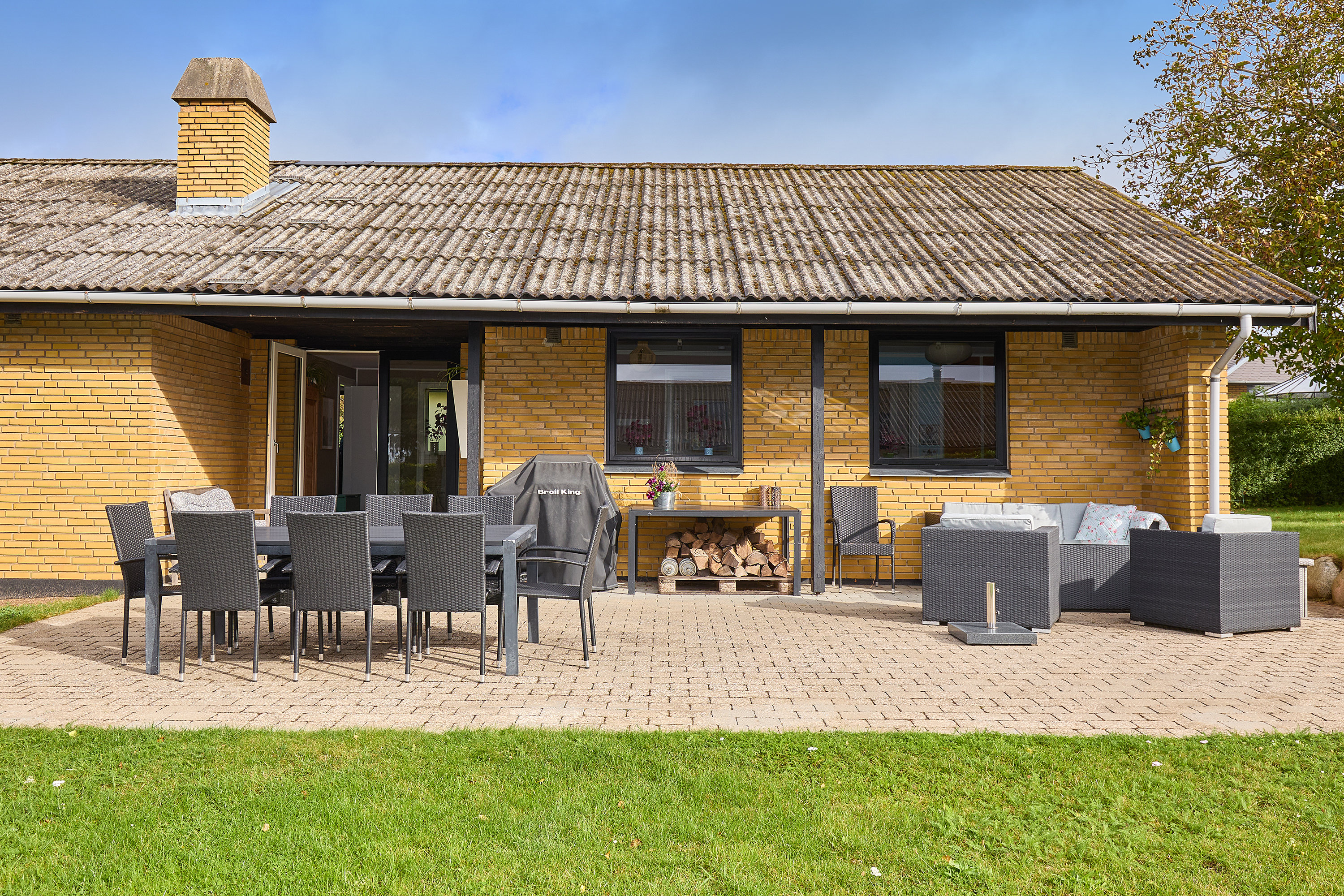 Fremhævet terrasse billede i fuldskærmstilstand. Billede af Resedavej 3, 3600 Frederikssund