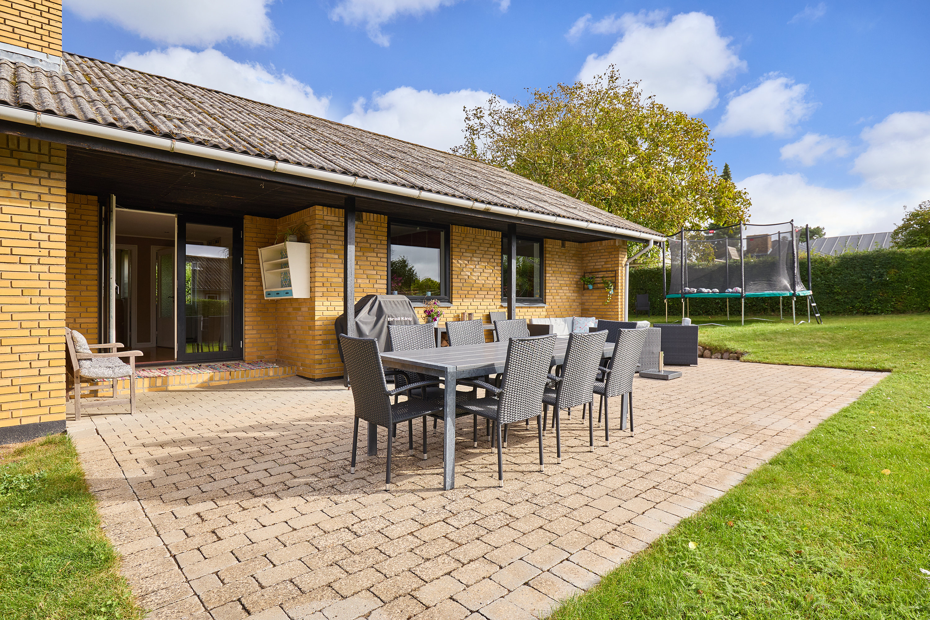 Fremhævet terrasse billede i fuldskærmstilstand. Billede af Resedavej 3, 3600 Frederikssund