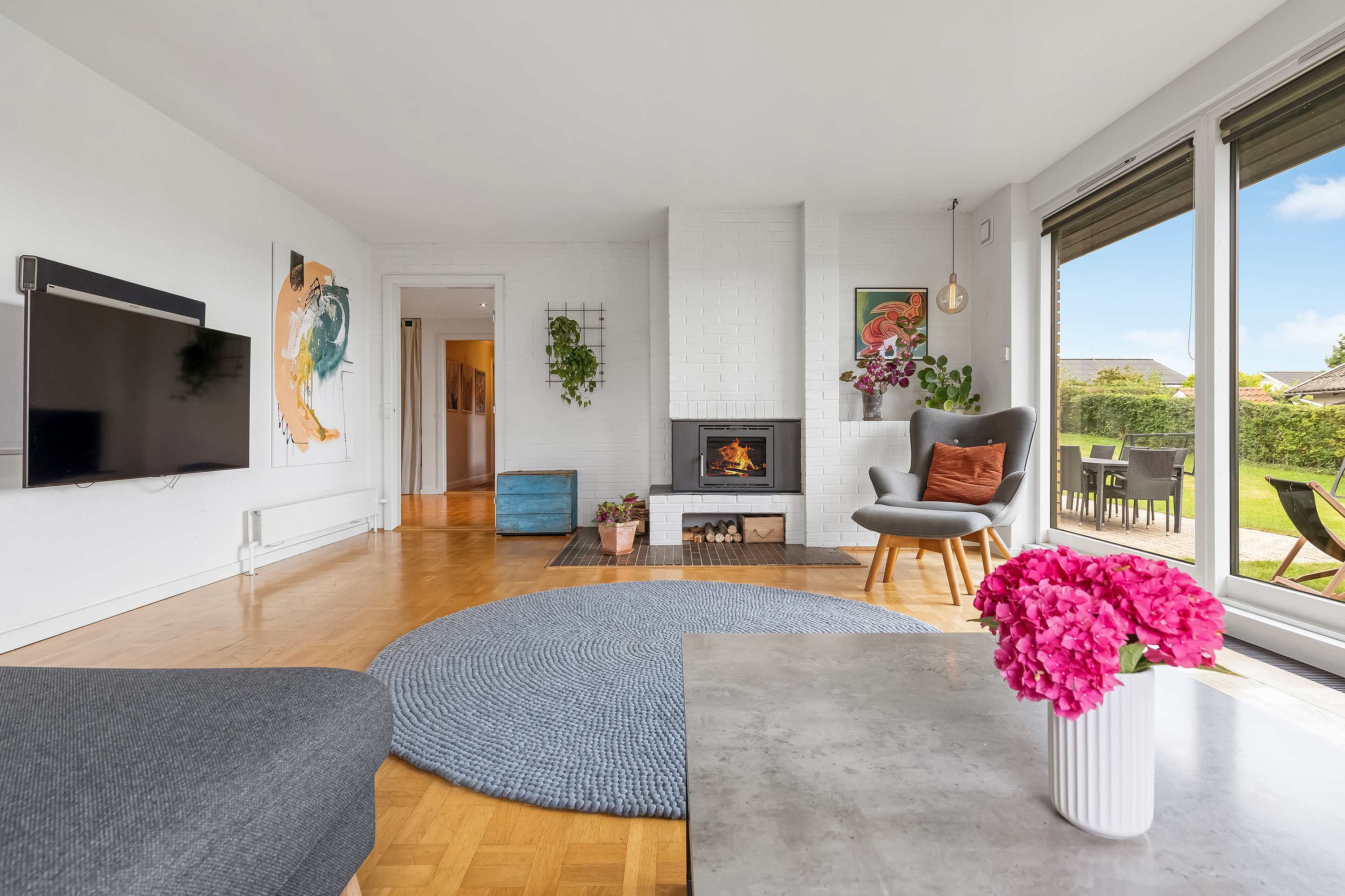 Fremhævet stue billede i fuldskærmstilstand. Billede af Resedavej 3, 3600 Frederikssund