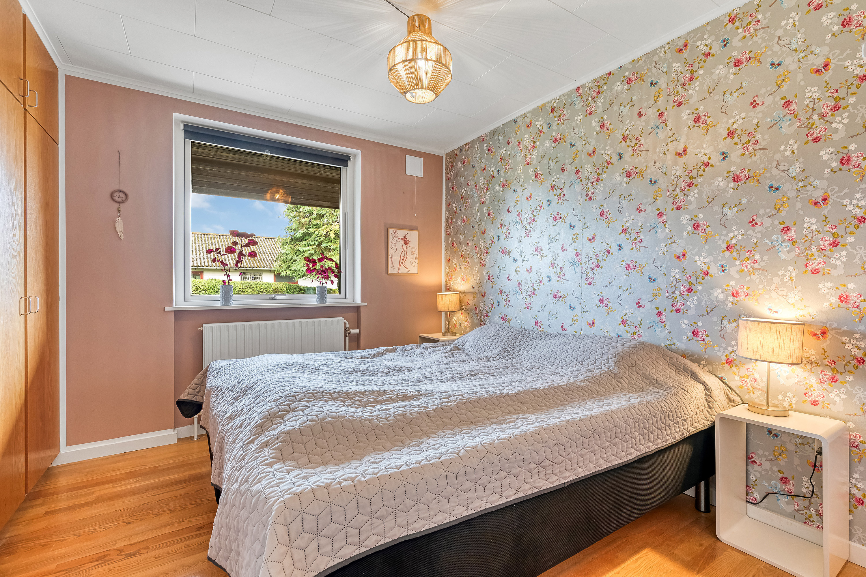 Fremhævet soveværelse billede i fuldskærmstilstand. Billede af Resedavej 3, 3600 Frederikssund