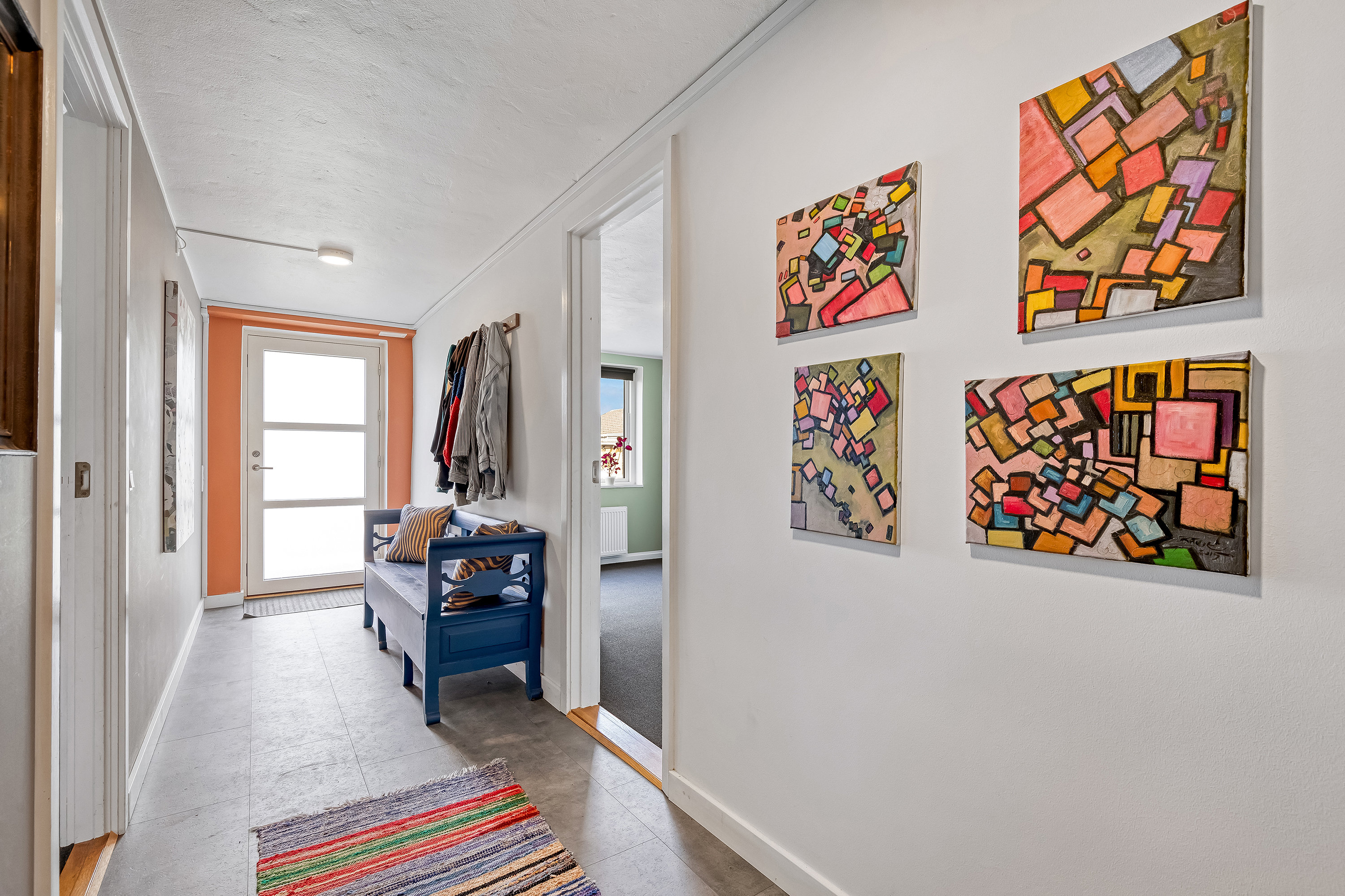 Fremhævet gang billede i fuldskærmstilstand. Billede af Resedavej 3, 3600 Frederikssund