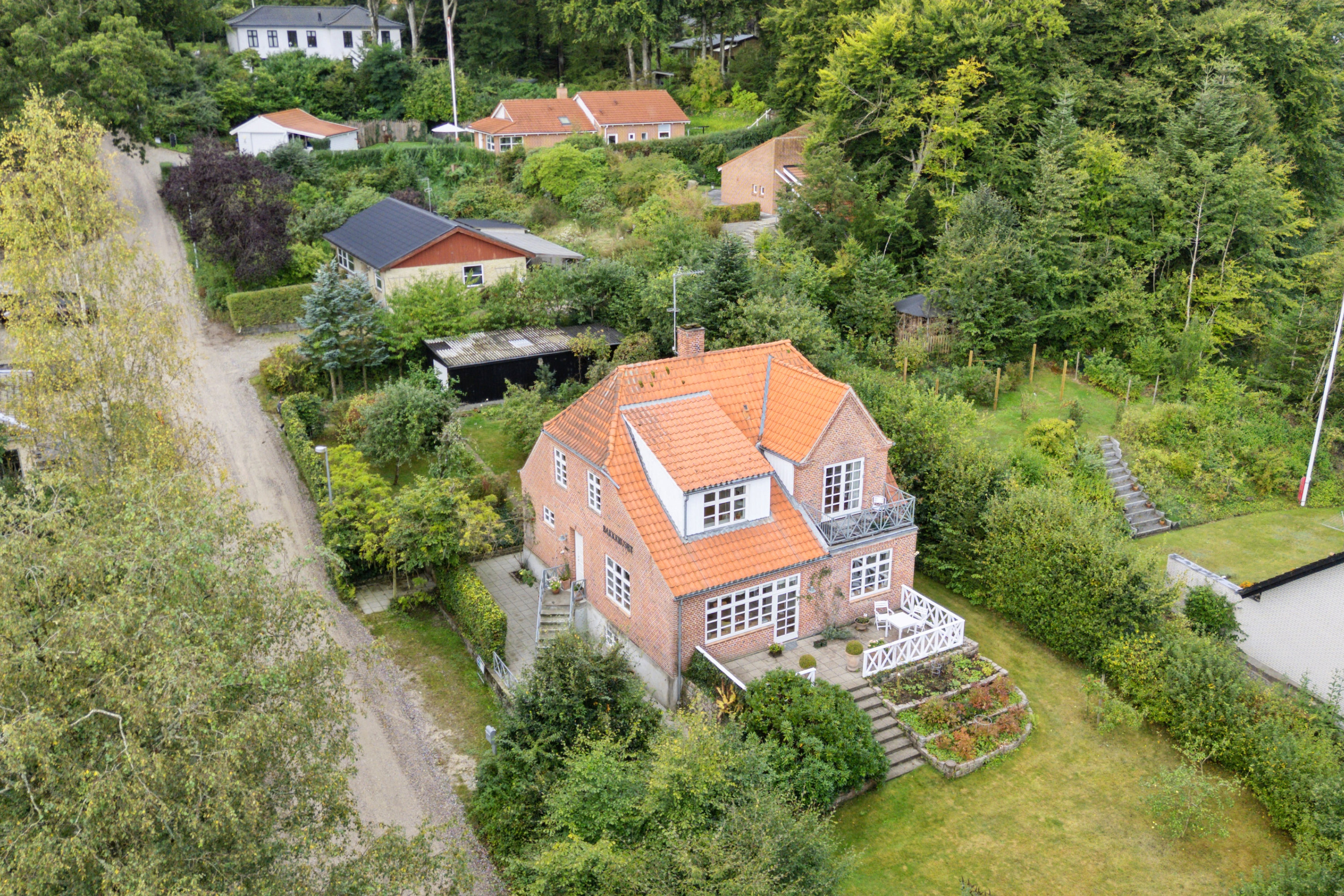 Fremhævet luftfoto billede i fuldskærmstilstand. Billede af Fuglebakken 2, 9560 Hadsund