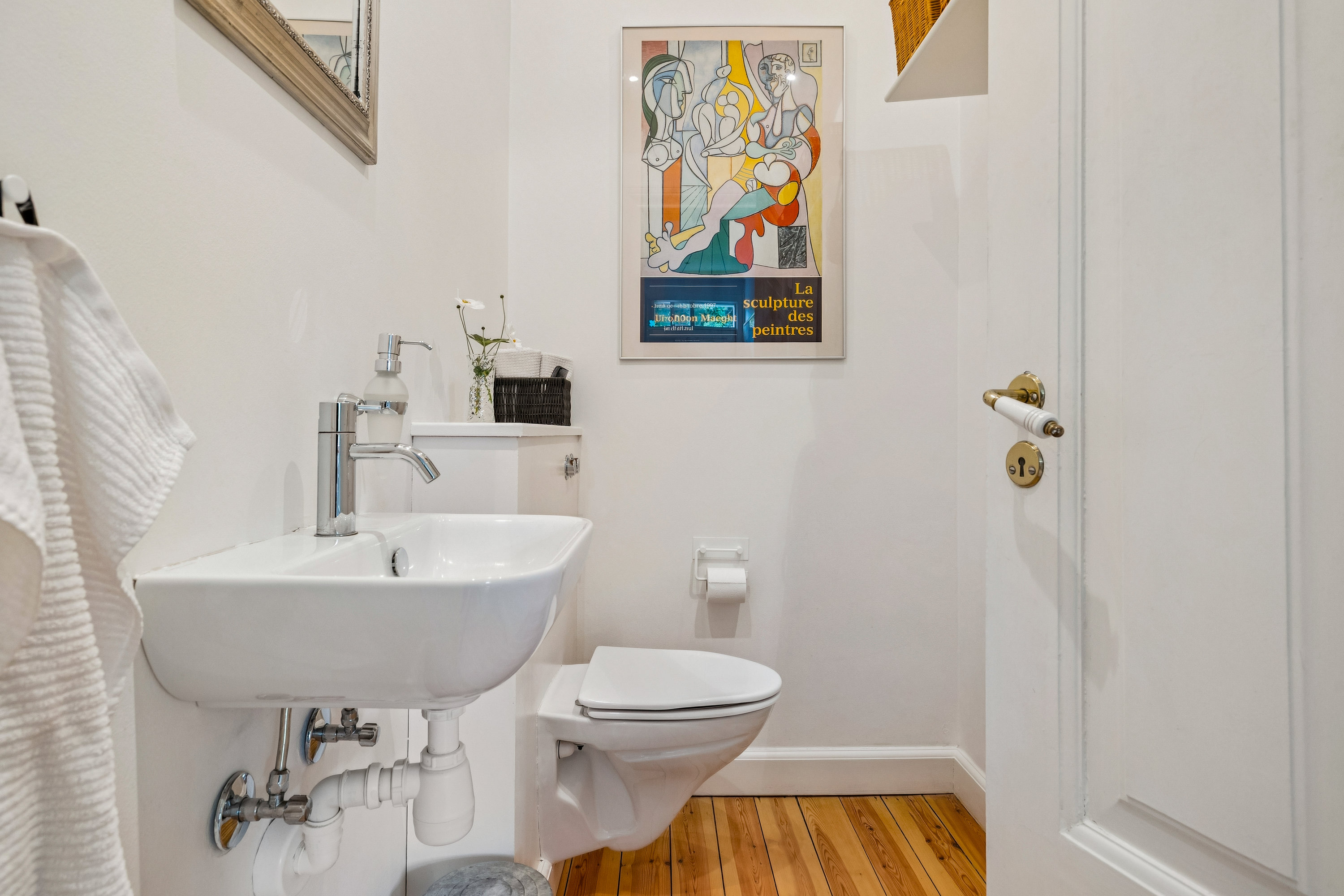 Fremhævet badeværelse billede i fuldskærmstilstand. Billede af Fuglebakken 2, 9560 Hadsund