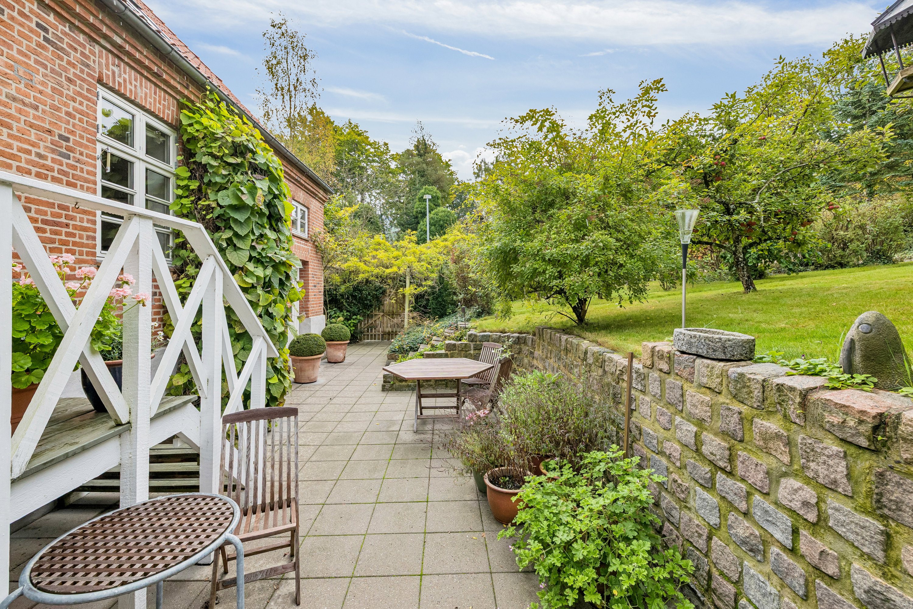 Fremhævet have billede i fuldskærmstilstand. Billede af Fuglebakken 2, 9560 Hadsund