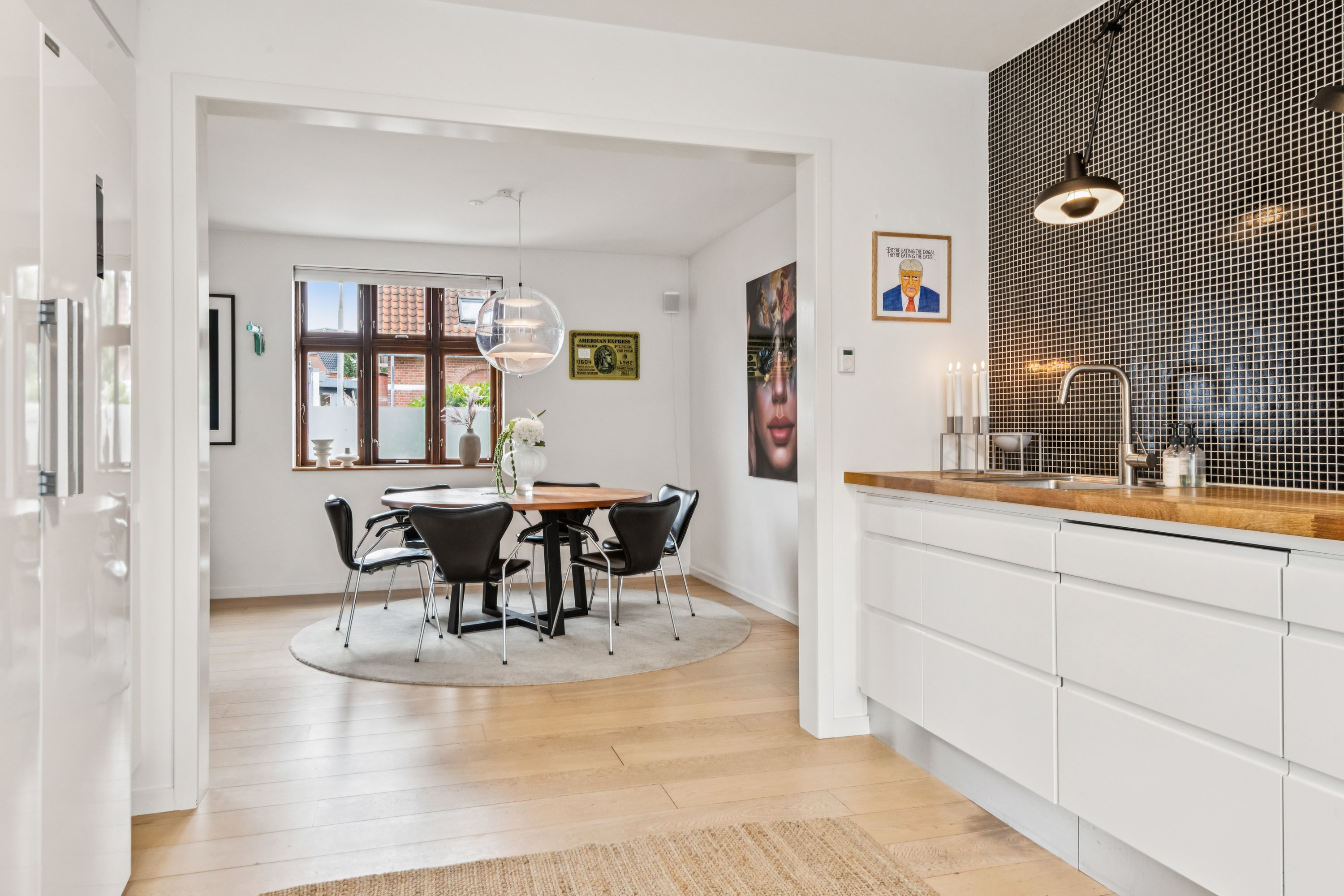 Fremhævet stue billede i fuldskærmstilstand. Billede af Heimdalsgade 18, Vejgaard, 9000 Aalborg