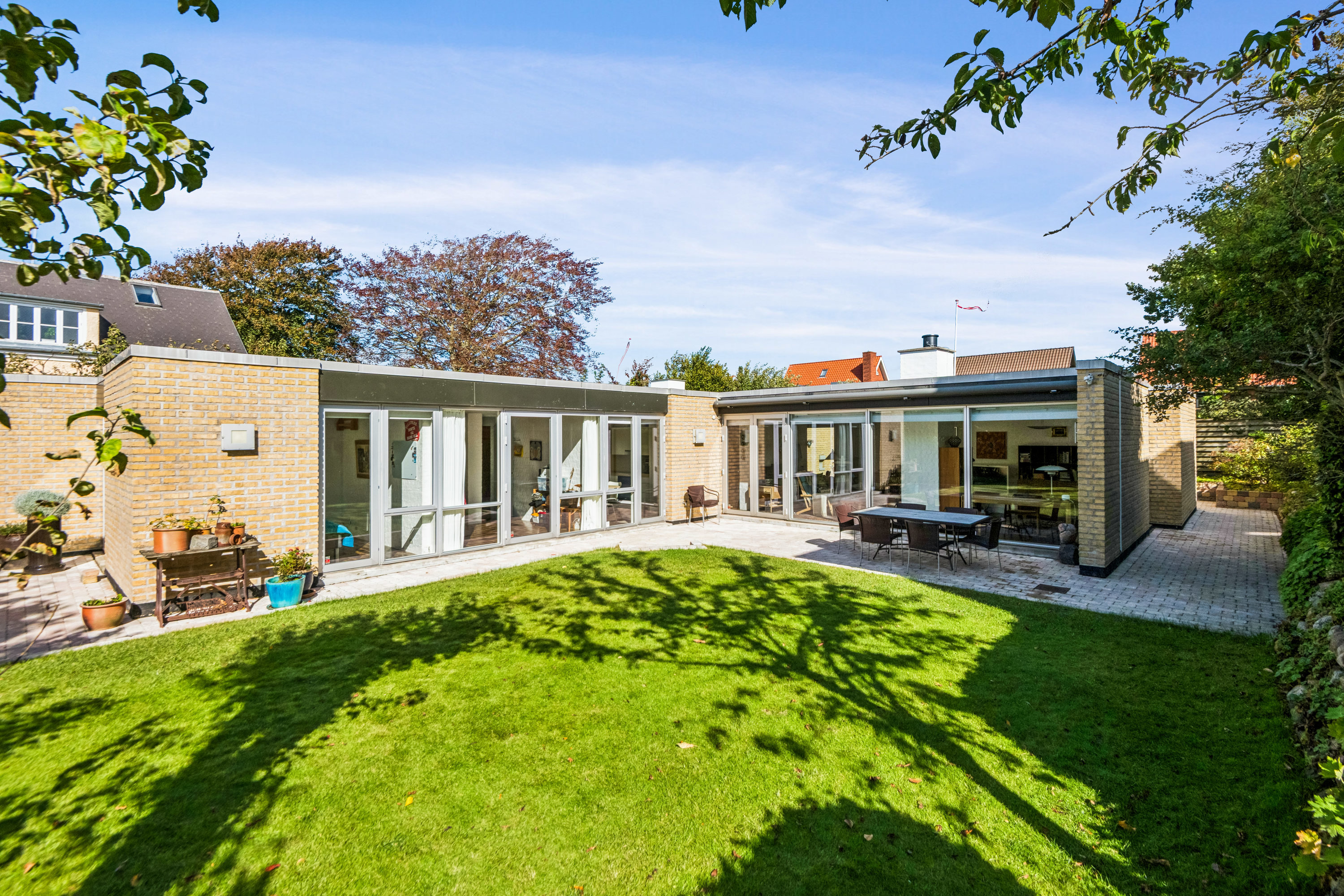 Fremhævet ejendom 1 billede i fuldskærmstilstand. Billede af Anne Maries Vej 24, 9000 Aalborg