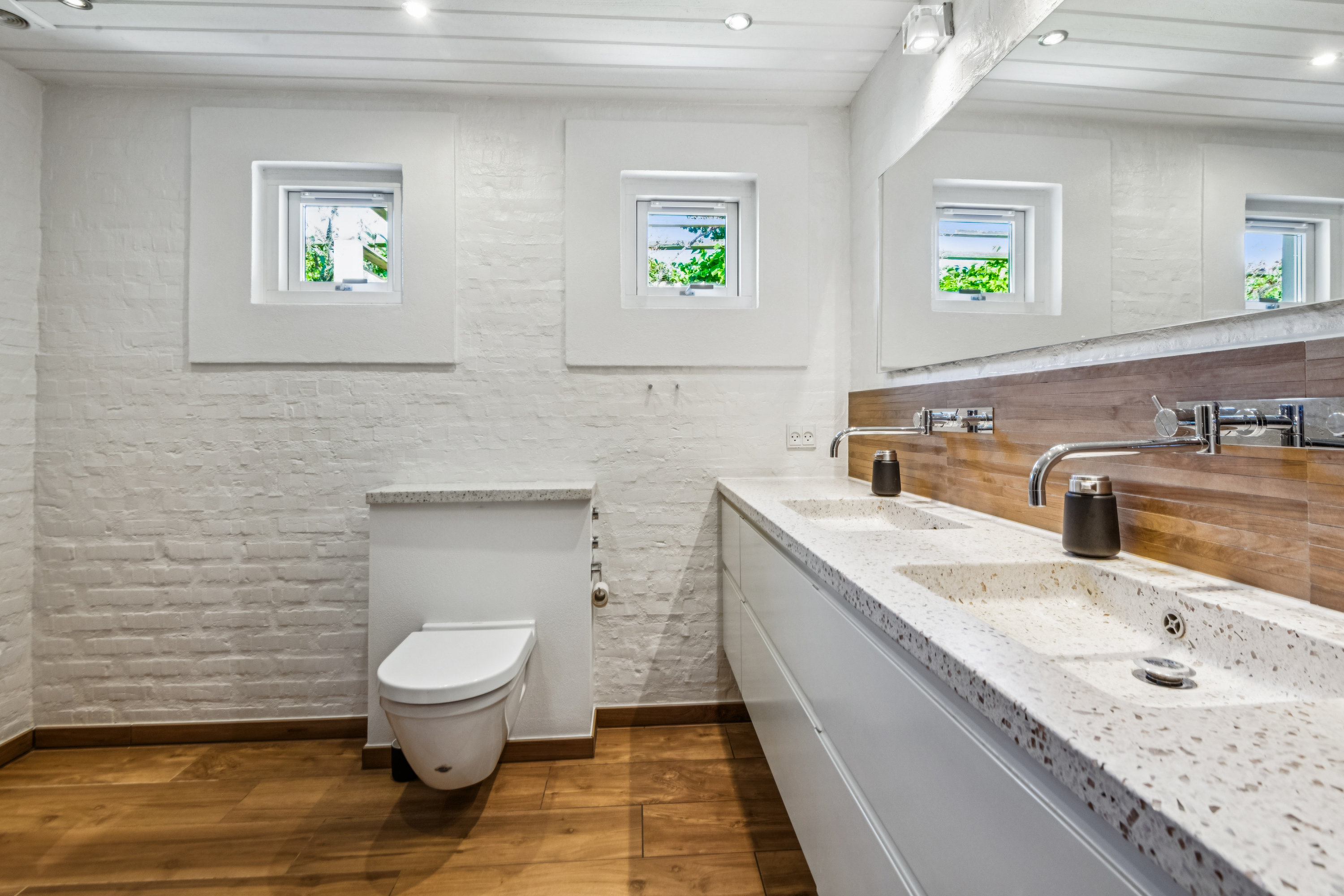 Fremhævet badeværelse billede i fuldskærmstilstand. Billede af Anne Maries Vej 24, 9000 Aalborg