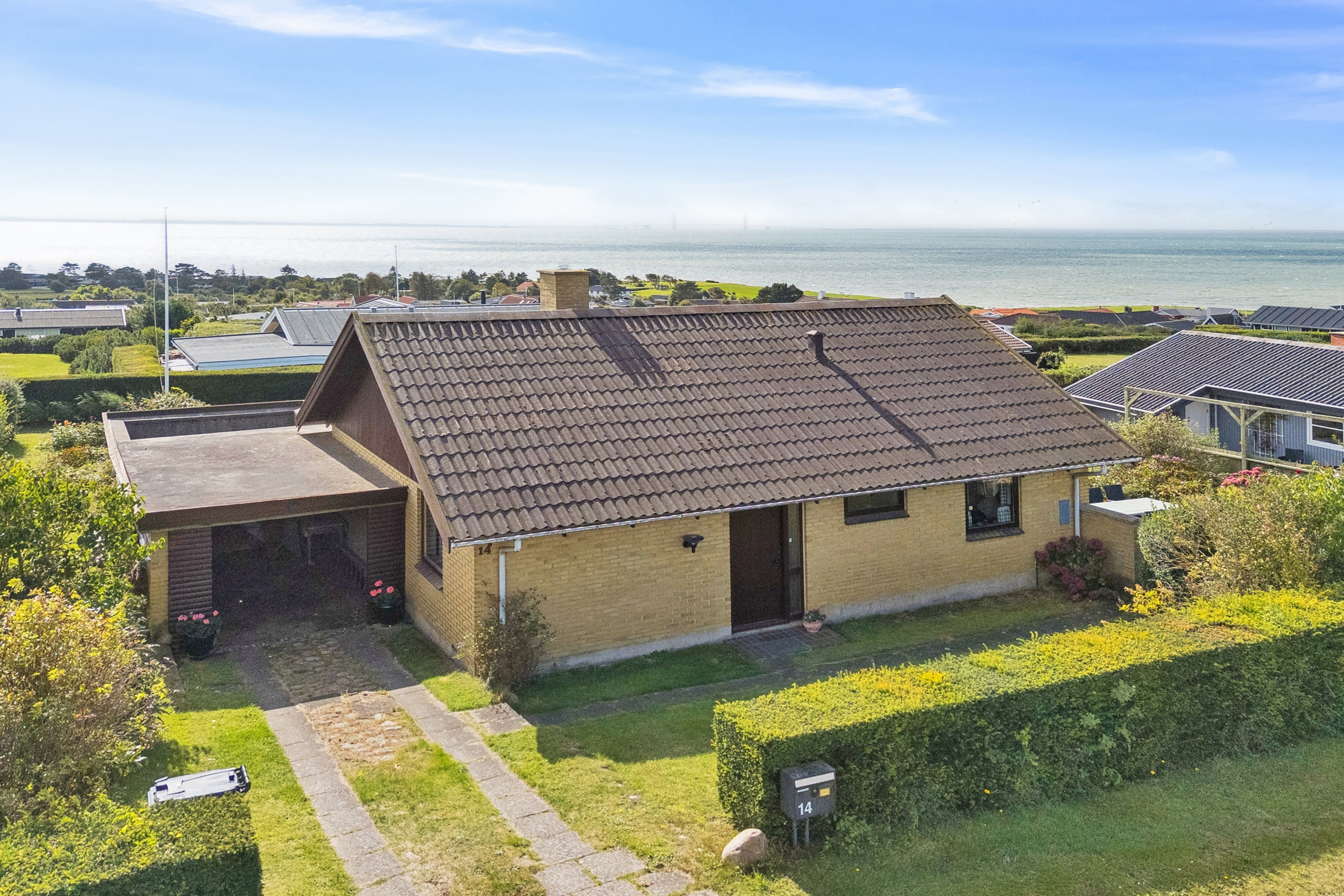 Fremhævet set fra vejen billede i fuldskærmstilstand. Billede af Bakkedraget 14, Drøsselbjerg Strand, 4200 Slagelse